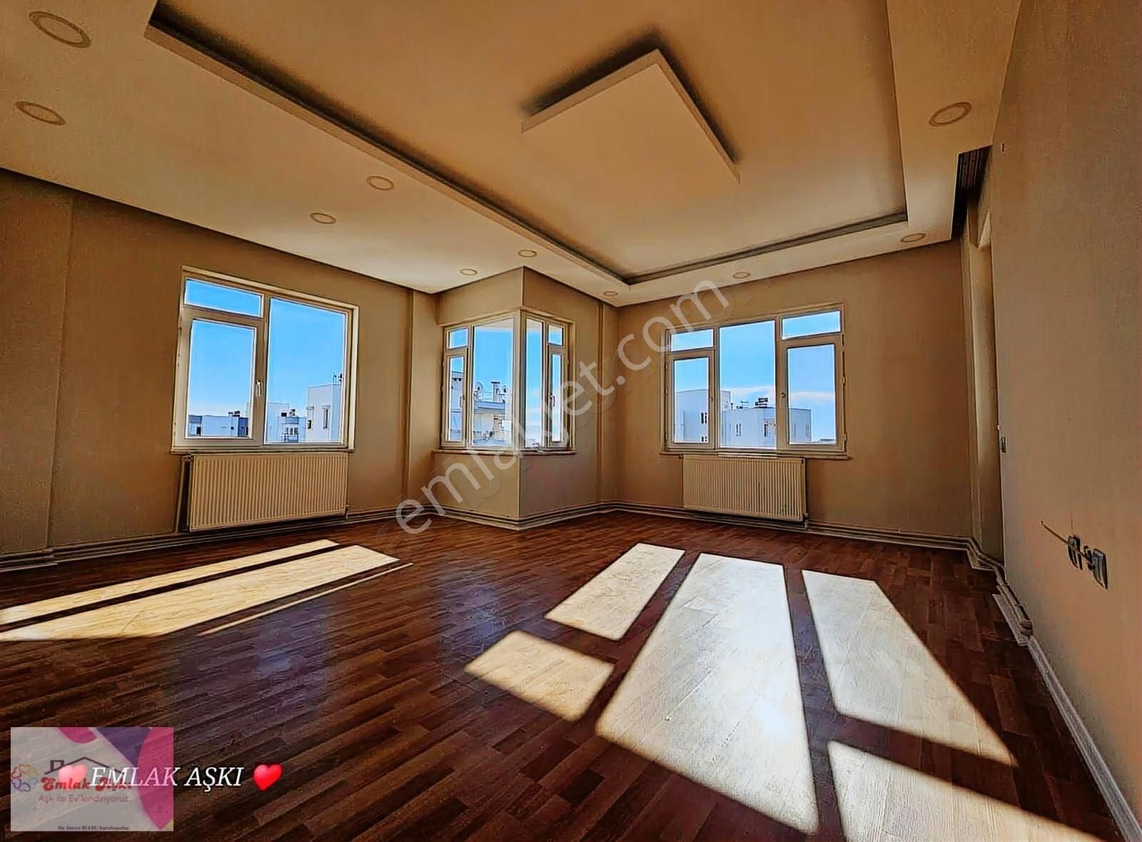 Emlak Aşkı Güvencesiyle Masadağı Site İçinde Dogalgazlı 4 Cephe - Görsel 16