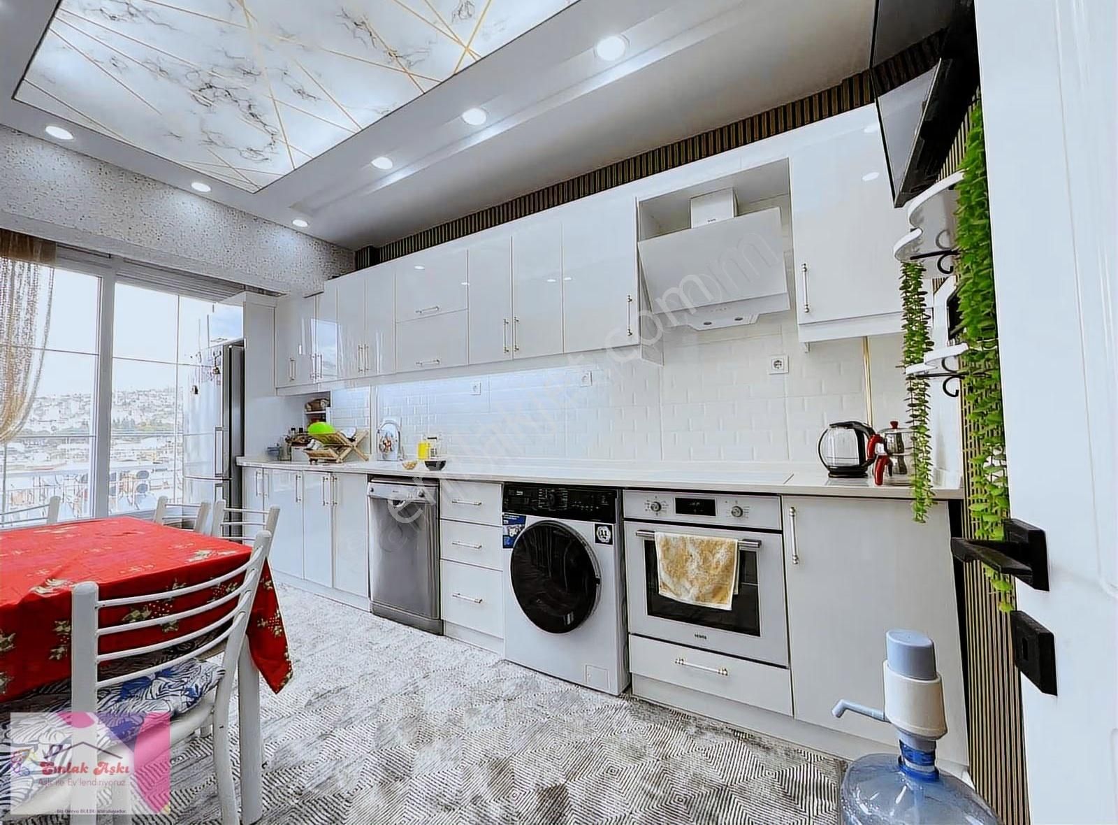 Harika 3+1 Asansörlü Süperrr Daire - Görsel 3