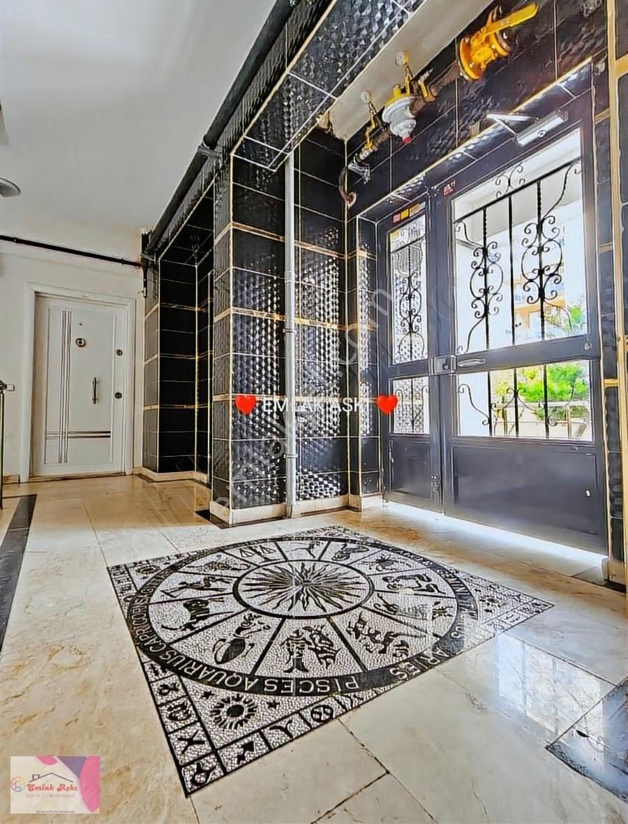 Yüzme Havuzlu Site İçinde Acil Satılık 2+1