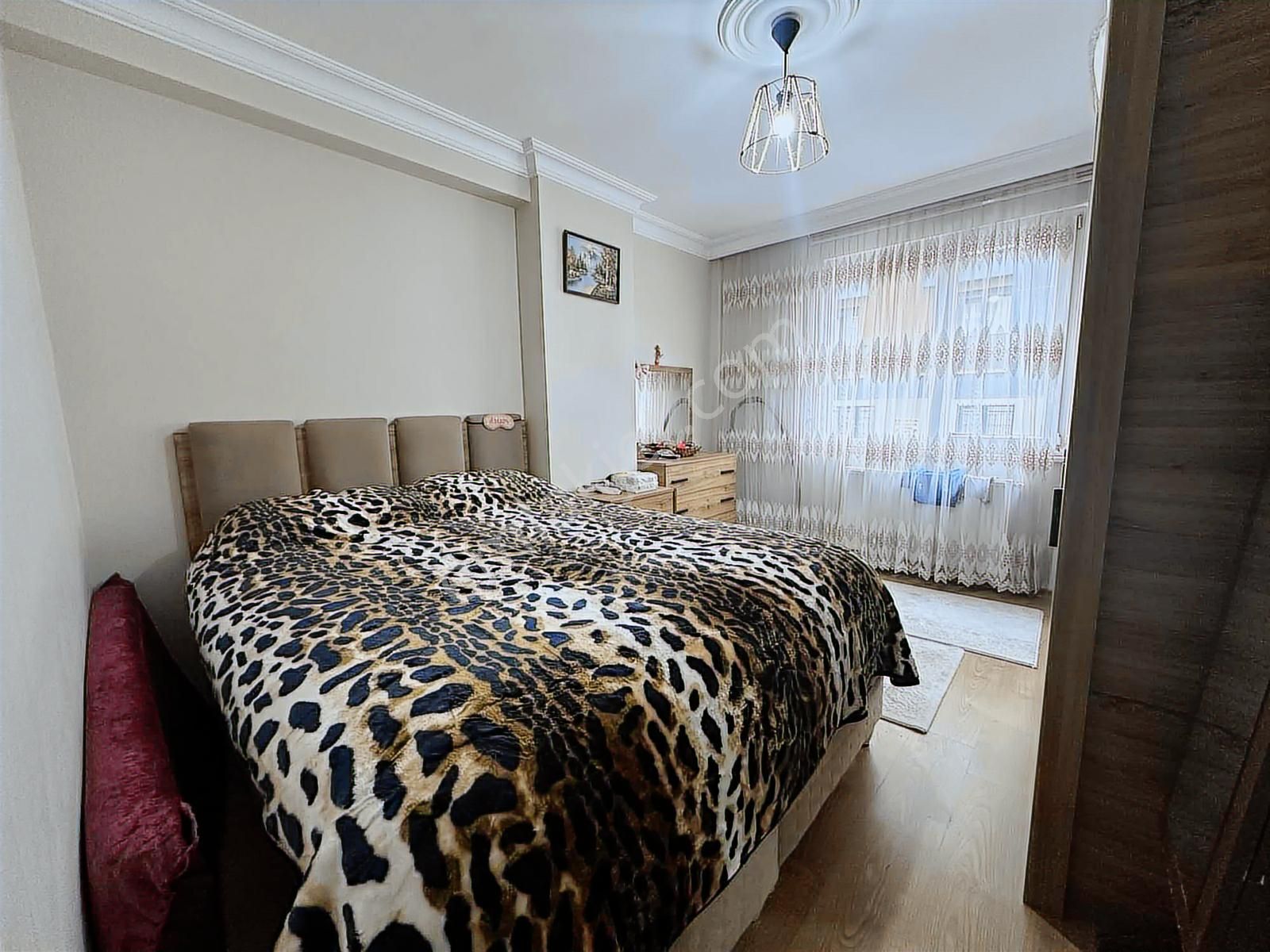 !! Acil !! Mülksahibi Oturuyor Satılık 1. Kat Daire 5.200.000 Tl - Görsel 6