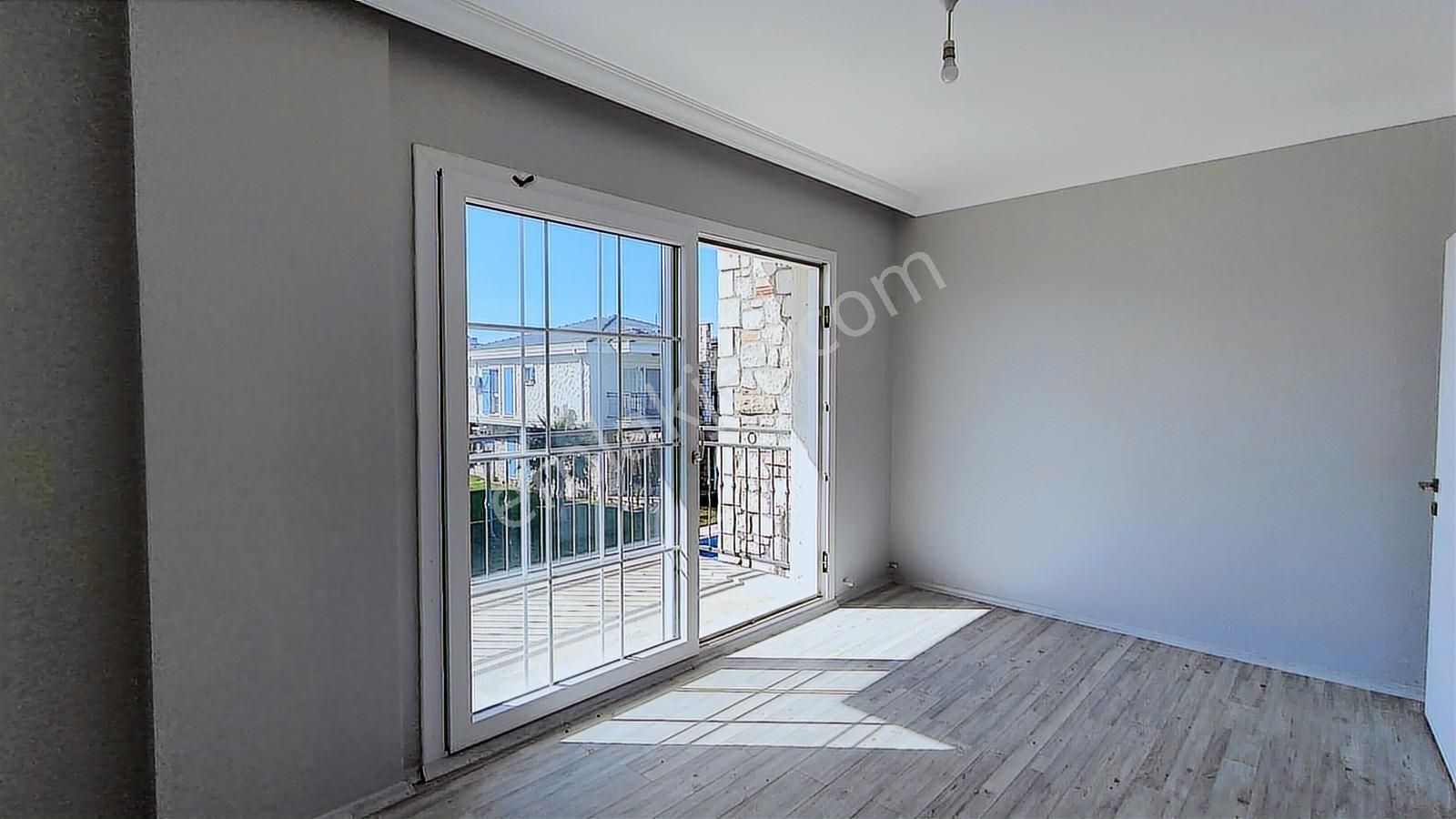 Era Angel'dan Altınova Siber Life Sitesinde Satılık 3+1 Villa - Görsel 6