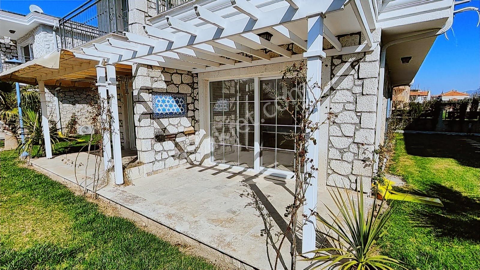 Era Angel'dan Altınova Siber Life Sitesinde Satılık 3+1 Villa - Görsel 15