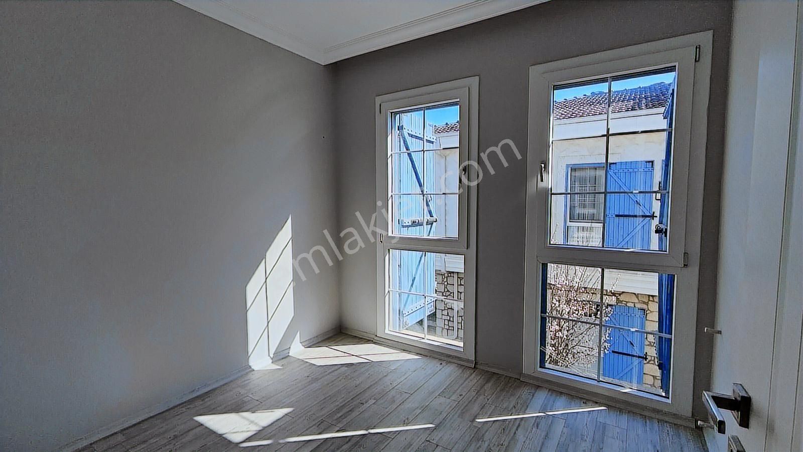 Era Angel'dan Altınova Siber Life Sitesinde Satılık 3+1 Villa - Görsel 14