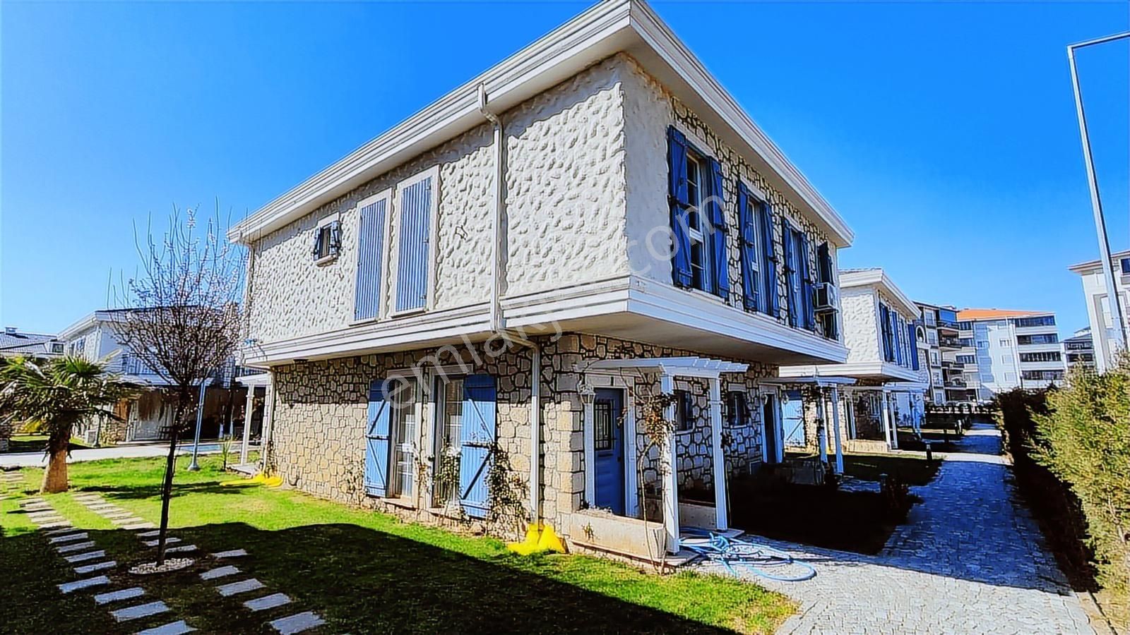 Era Angel'dan Altınova Siber Life Sitesinde Satılık 3+1 Villa - Görsel 7