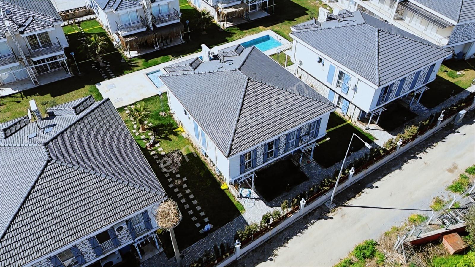 Era Angel'dan Altınova Siber Life Sitesinde Satılık 3+1 Villa - Görsel 5