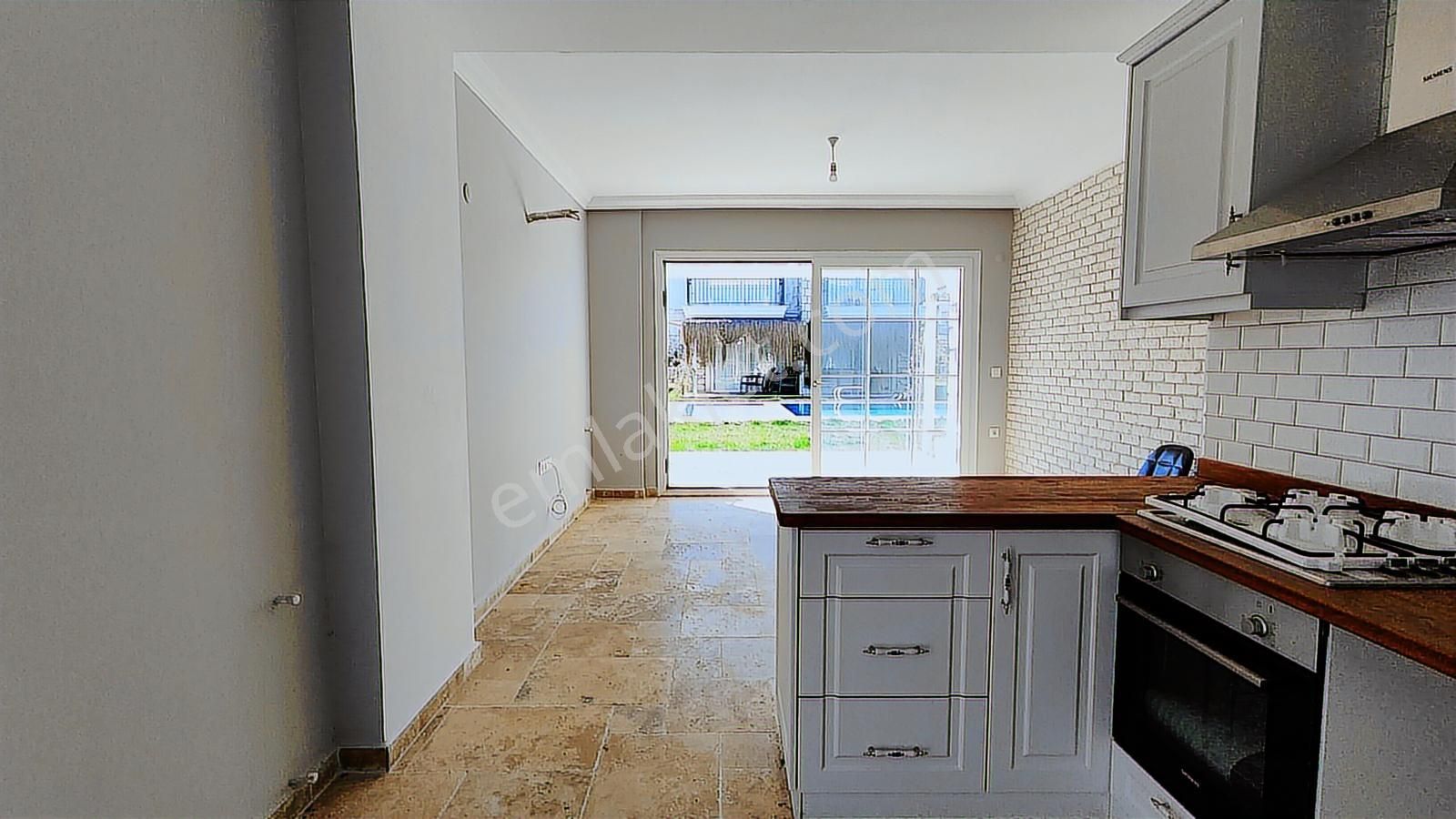 Era Angel'dan Altınova Siber Life Sitesinde Satılık 3+1 Villa - Görsel 17