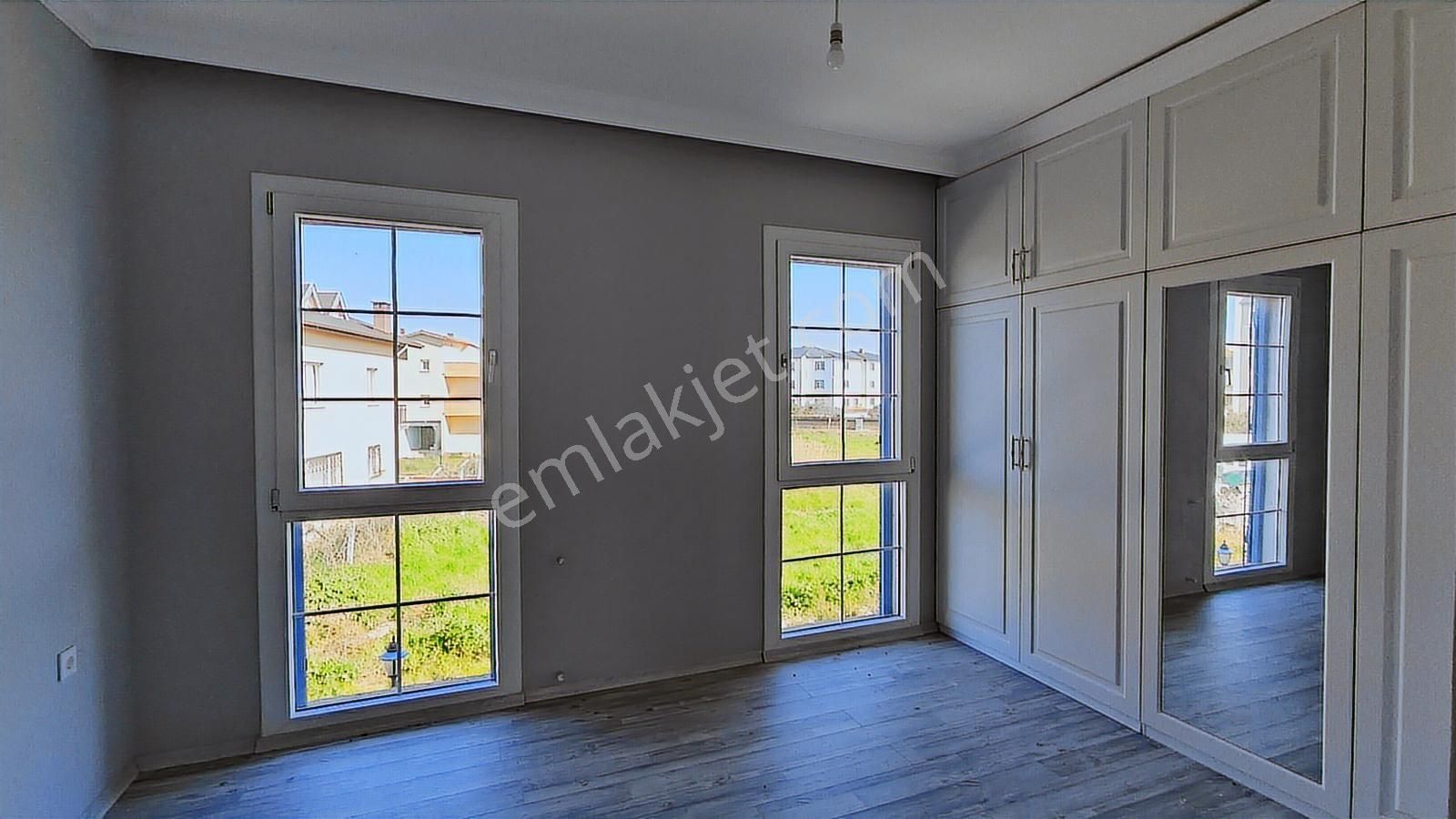 Era Angel'dan Altınova Siber Life Sitesinde Satılık 3+1 Villa - Görsel 29