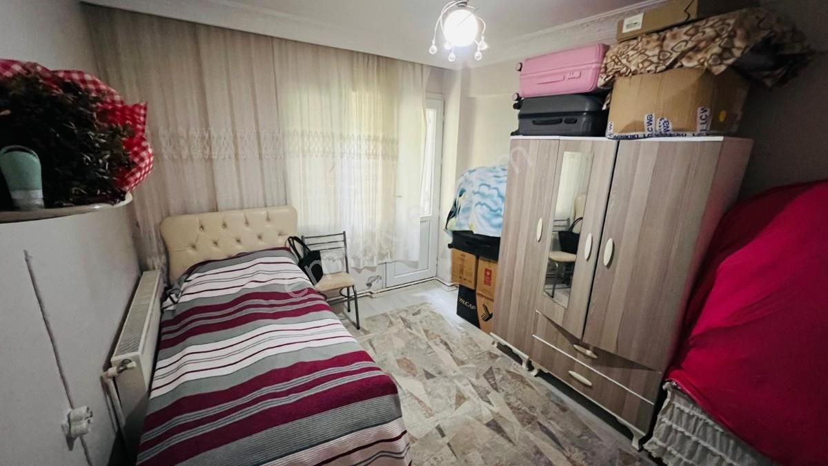 Efeler Mah. 75 M2 Bahçe Katı 2+0 K.mutfak Satılık Daire - Görsel 23