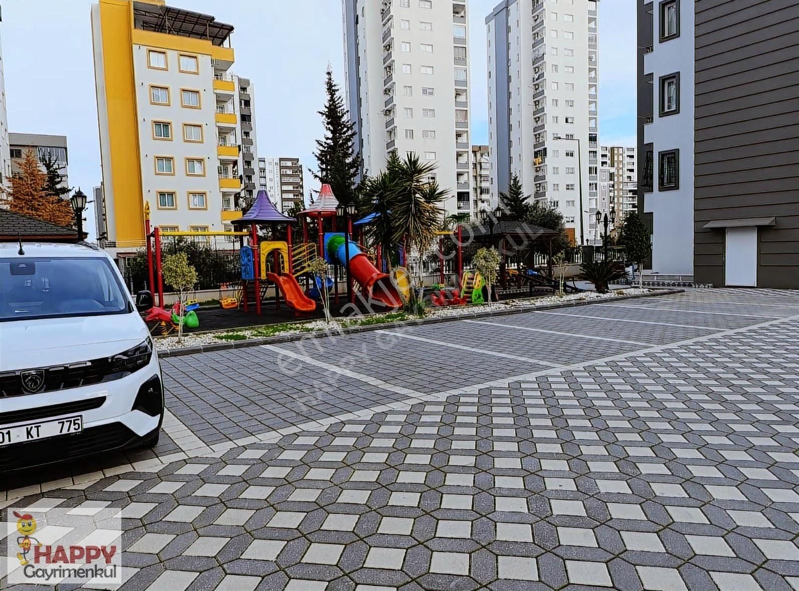 Yuz.yil A.eller Okulu Arkası 3+1 Site, Giyinme Odali Geniş Daire - Görsel 3