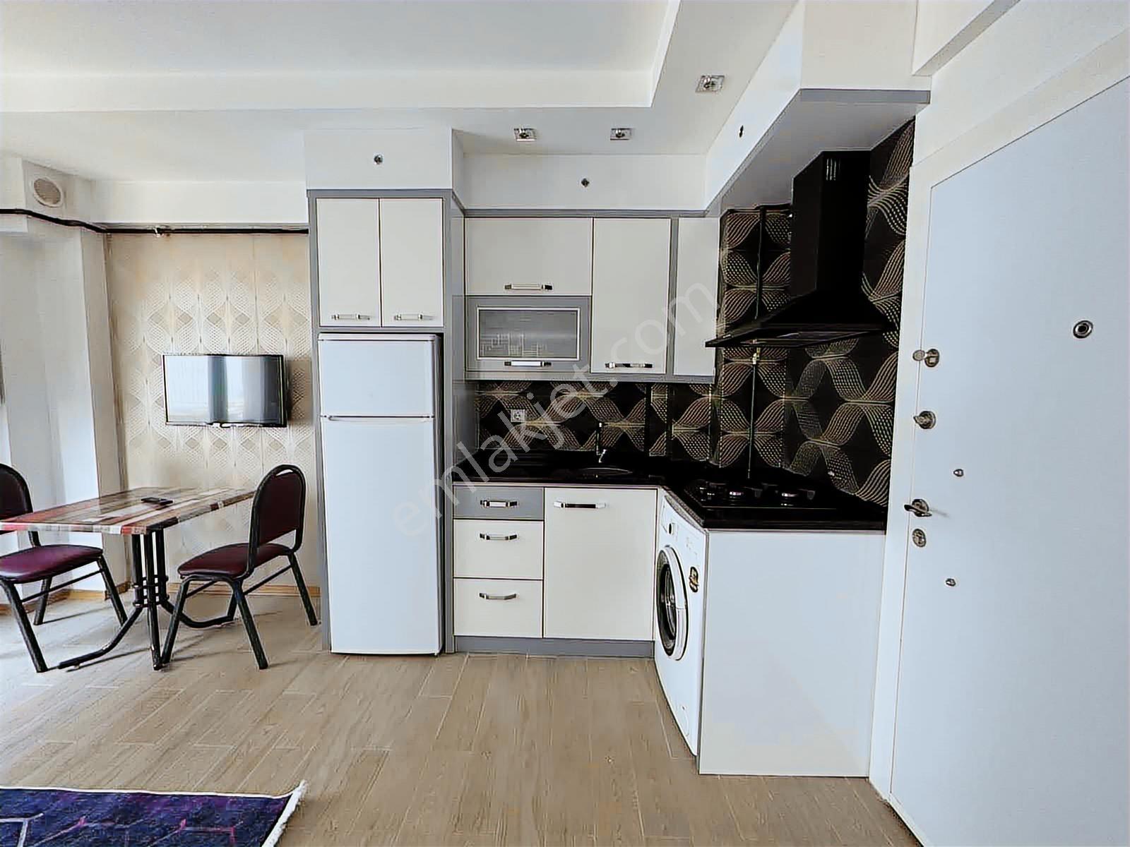 Üniversite Yakını Ara Kat Balkonlu -klimalı-lüx Eşyalı 1+1 Apart - Görsel 23