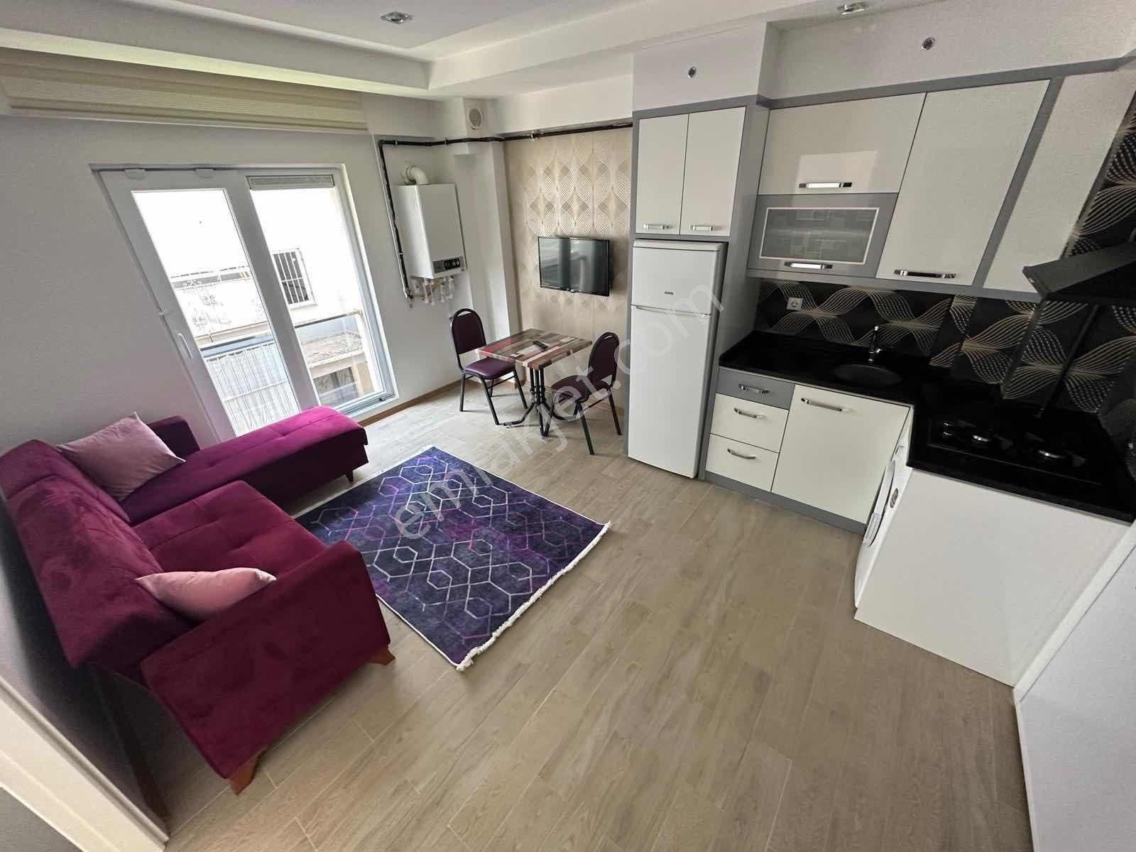 Üniversite Yakını Ara Kat Balkonlu -klimalı-lüx Eşyalı 1+1 Apart - Görsel 4