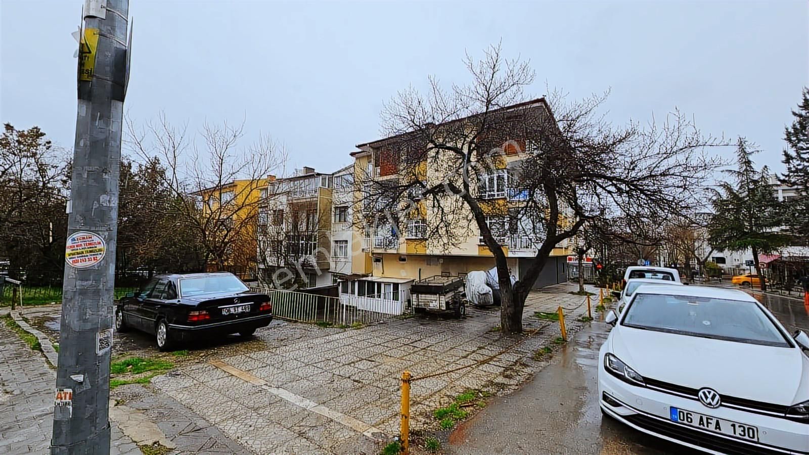 Arel'den Bahçelievler 3.caddeüstü 3 Kat 3+1 Köşe A.otoparklı 3+1 - Görsel 5