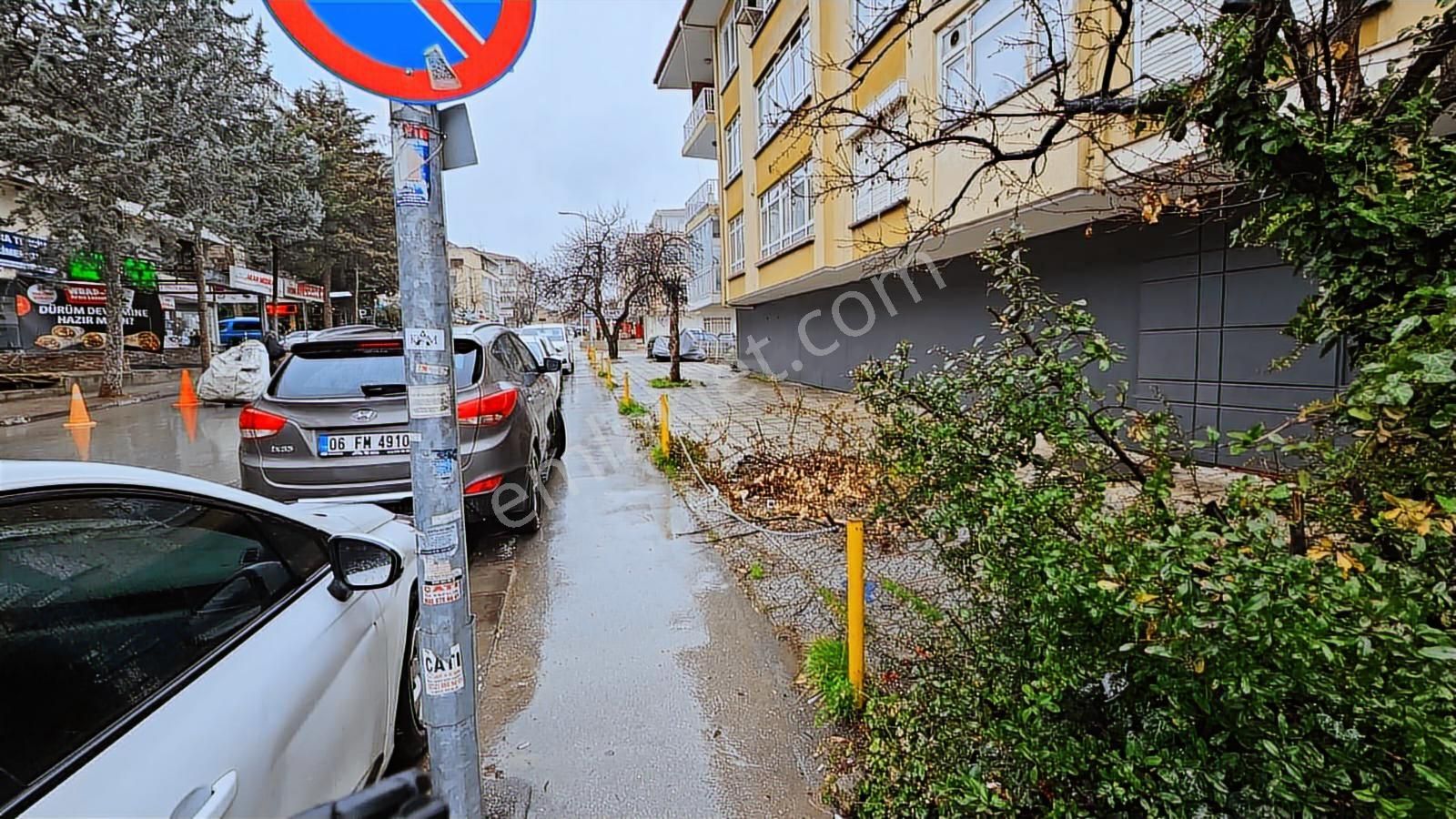 Arel'den Bahçelievler 3.caddeüstü 3 Kat 3+1 Köşe A.otoparklı 3+1 - Görsel 24