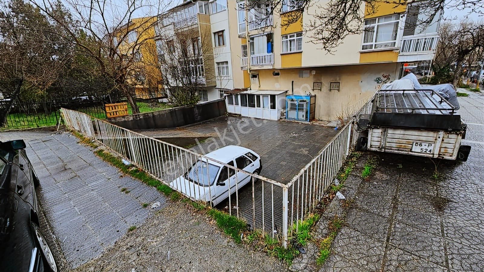 Arel'den Bahçelievler 3.caddeüstü 3 Kat 3+1 Köşe A.otoparklı 3+1 - Görsel 9