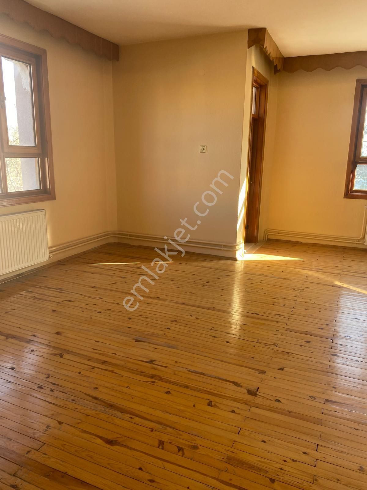 İsa Kavak Gayrimenkul'den Selçuklu Dumlupınar'da Kiralık Geniş 2.kat Daire - Görsel 2