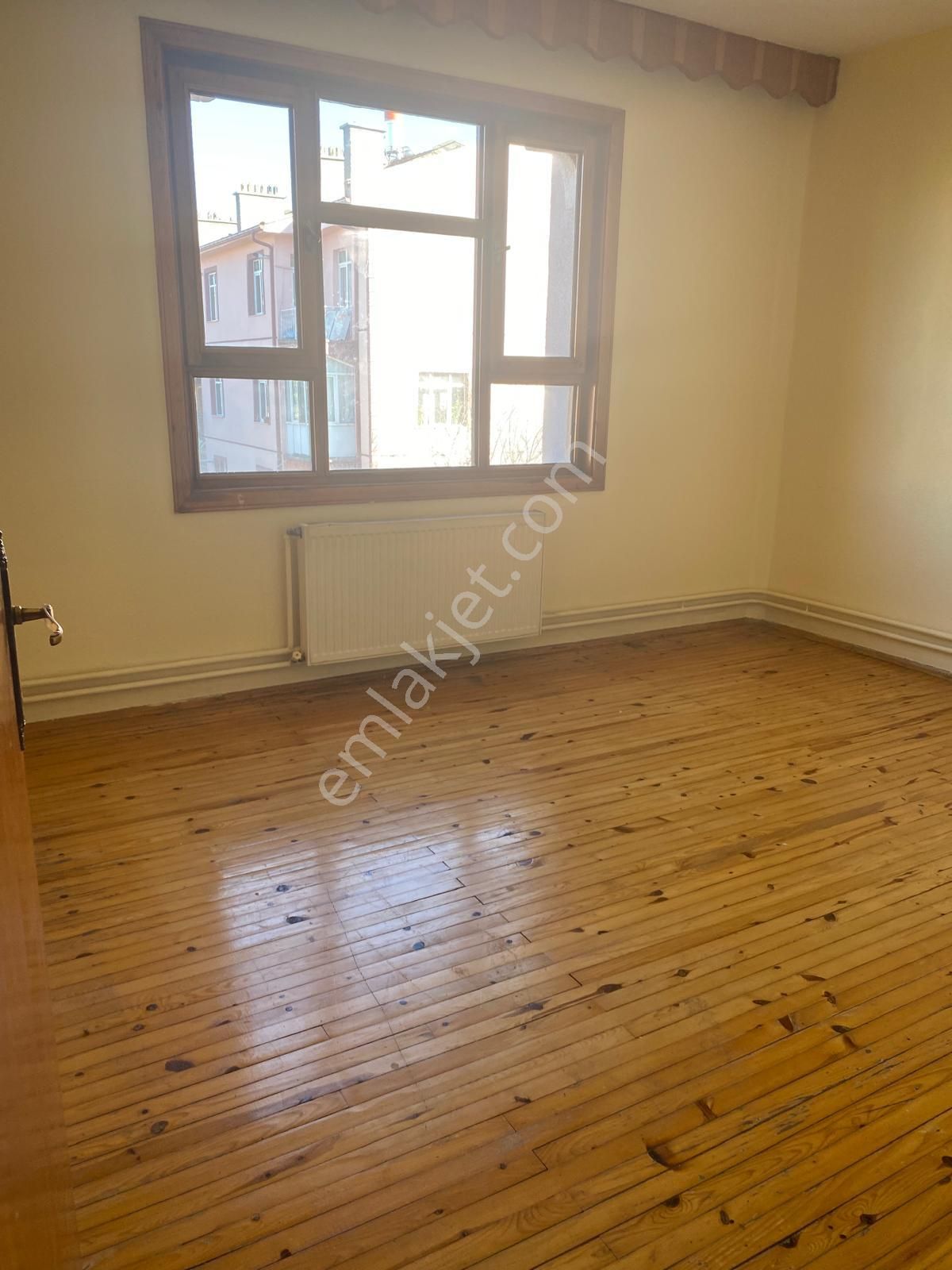 İsa Kavak Gayrimenkul'den Selçuklu Dumlupınar'da Kiralık Geniş 2.kat Daire - Görsel 3