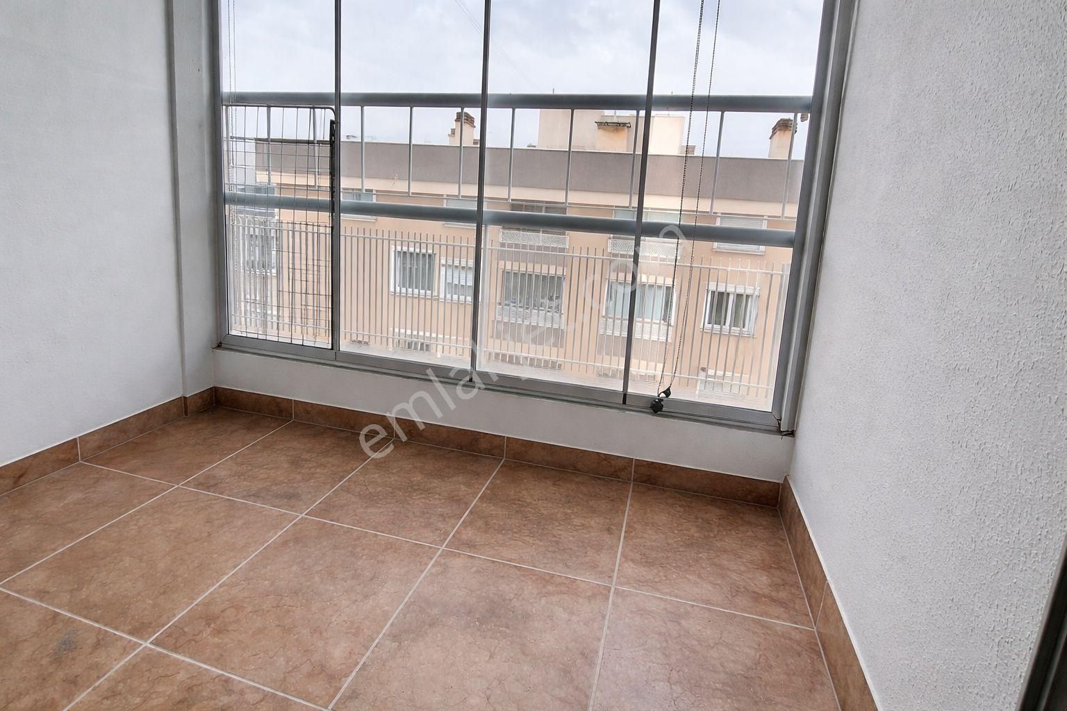 Bayraklı Smyrna’ya 100 M, Full Tadilatlı Geniş 3+1 Daire - Görsel 7