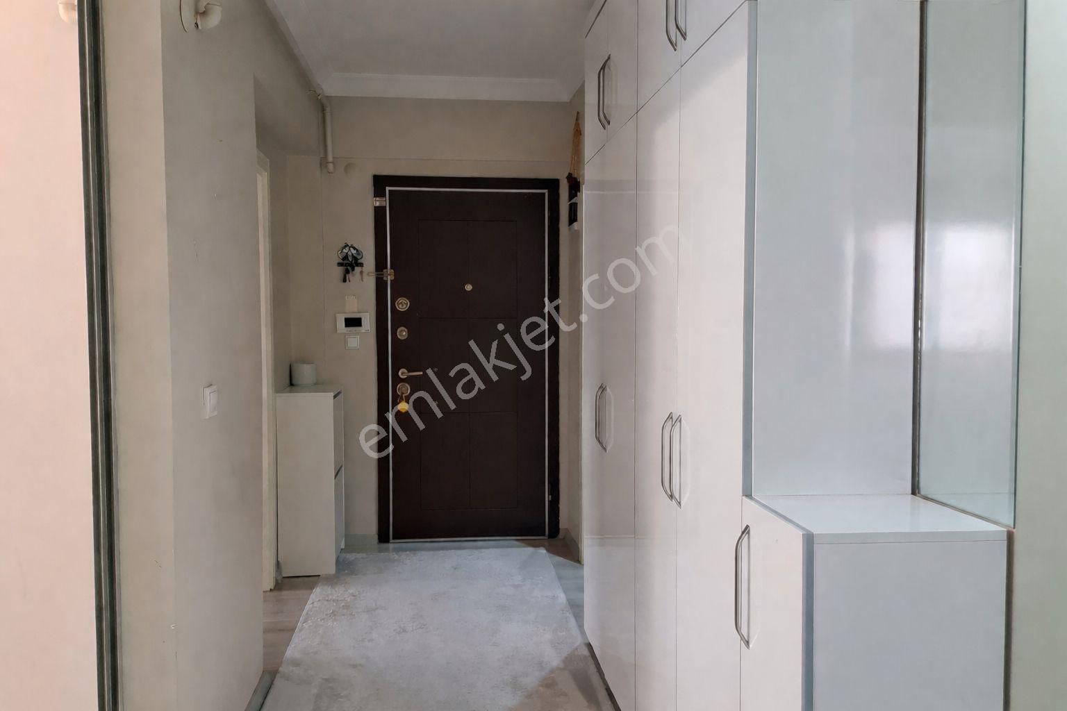 Bayraklı Smyrna’ya 100 M, Full Tadilatlı Geniş 3+1 Daire - Görsel 13