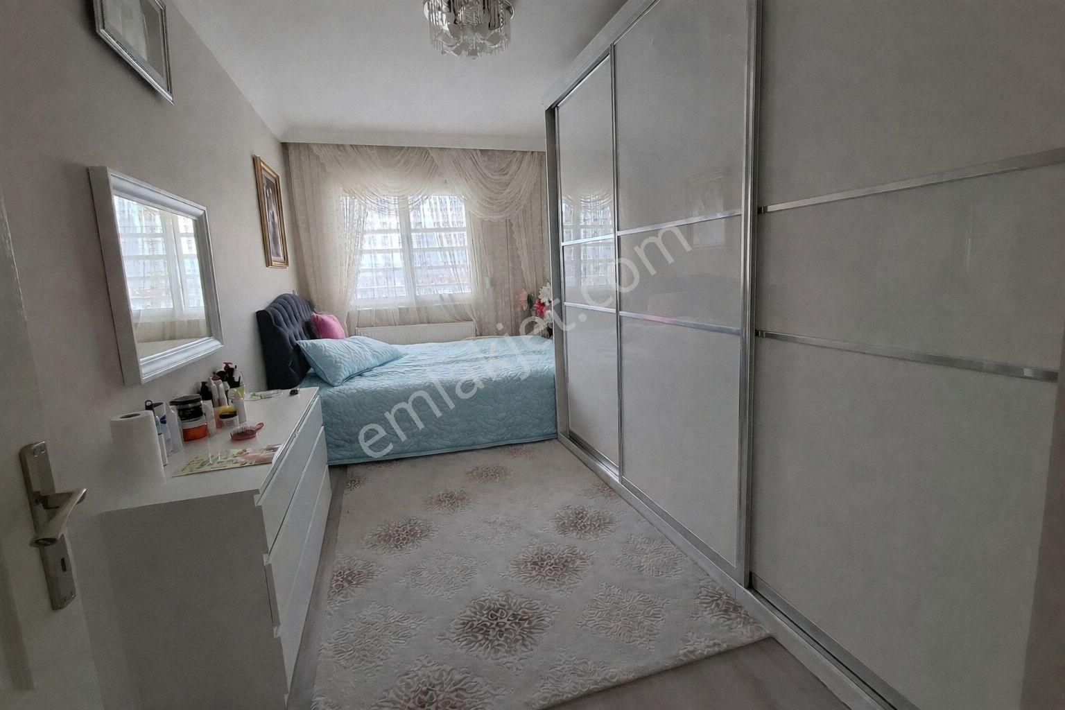 Bayraklı Smyrna’ya 100 M, Full Tadilatlı Geniş 3+1 Daire - Görsel 4