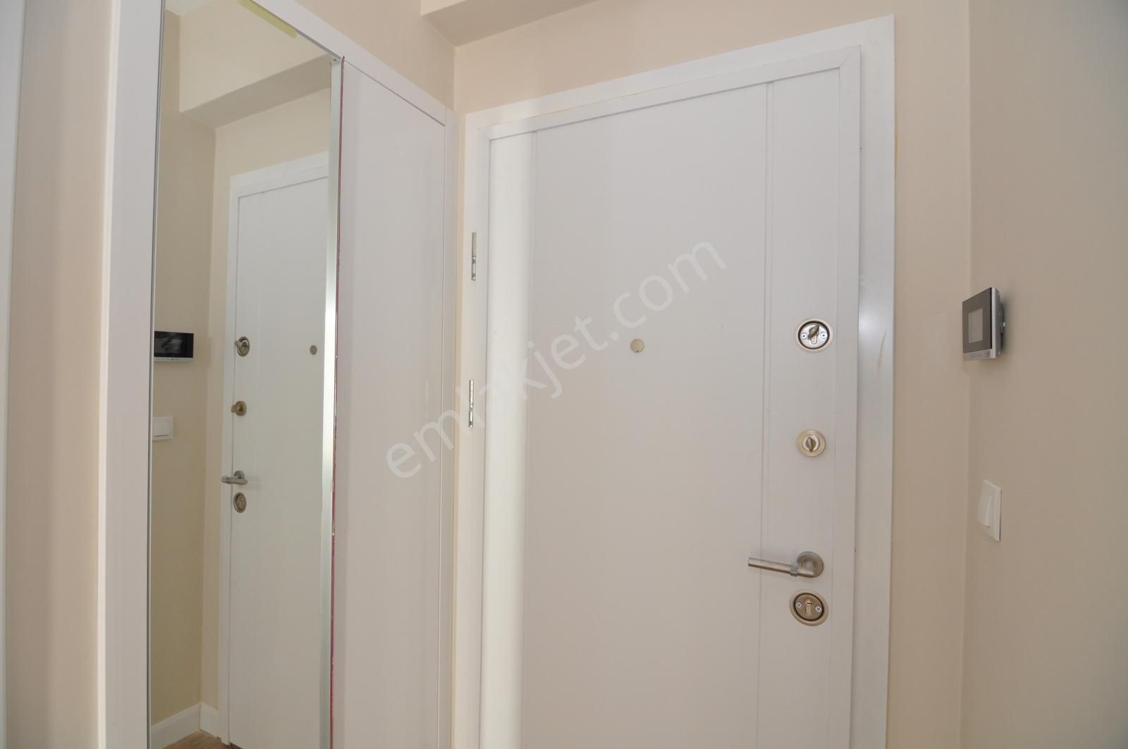 Sur Yapı Cadde'de "balkonlu" Kiralık 1+1 Daire - Görsel 11