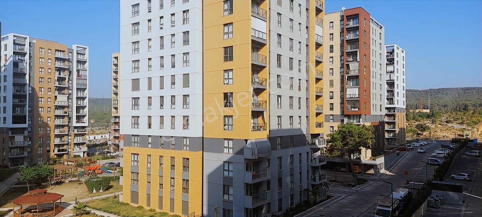 Sur Yapı Cadde'de "balkonlu" Kiralık 1+1 Daire - Görsel 17
