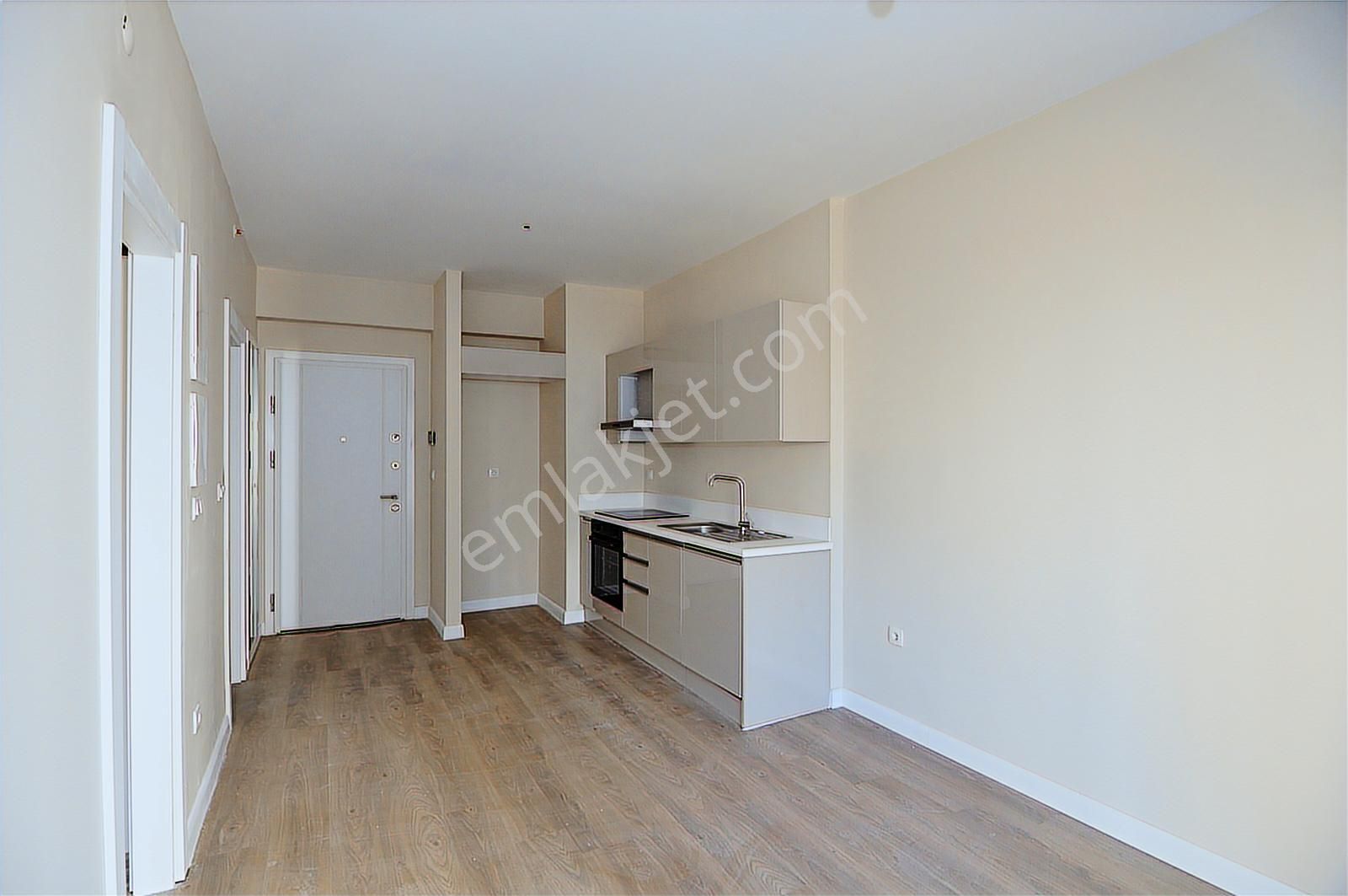 Sur Yapı Cadde'de "balkonlu" Kiralık 1+1 Daire - Görsel 6