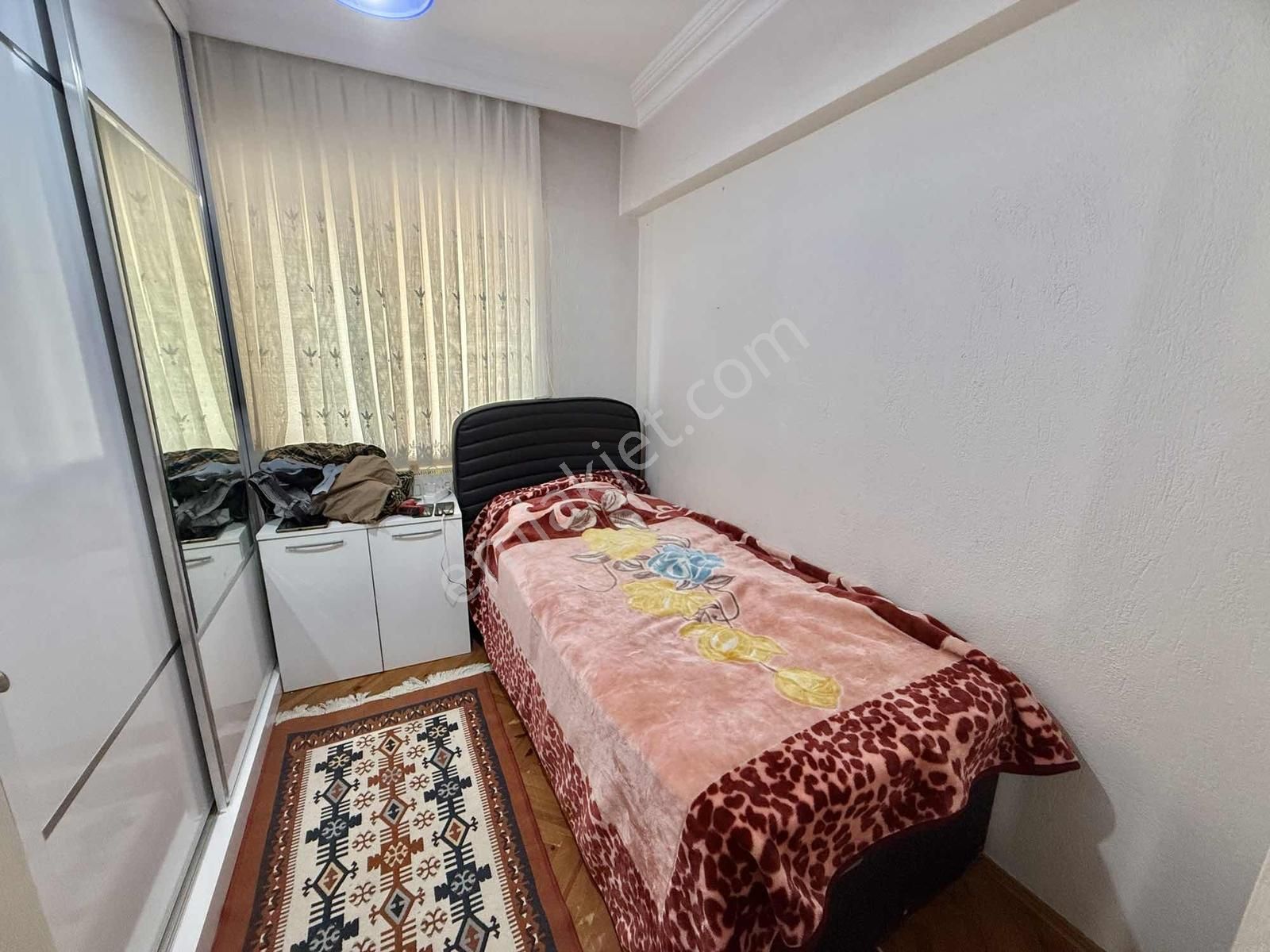 Değirmenönü'nde 3+1 Arakat Çift Balkonlu Daire - Görsel 23