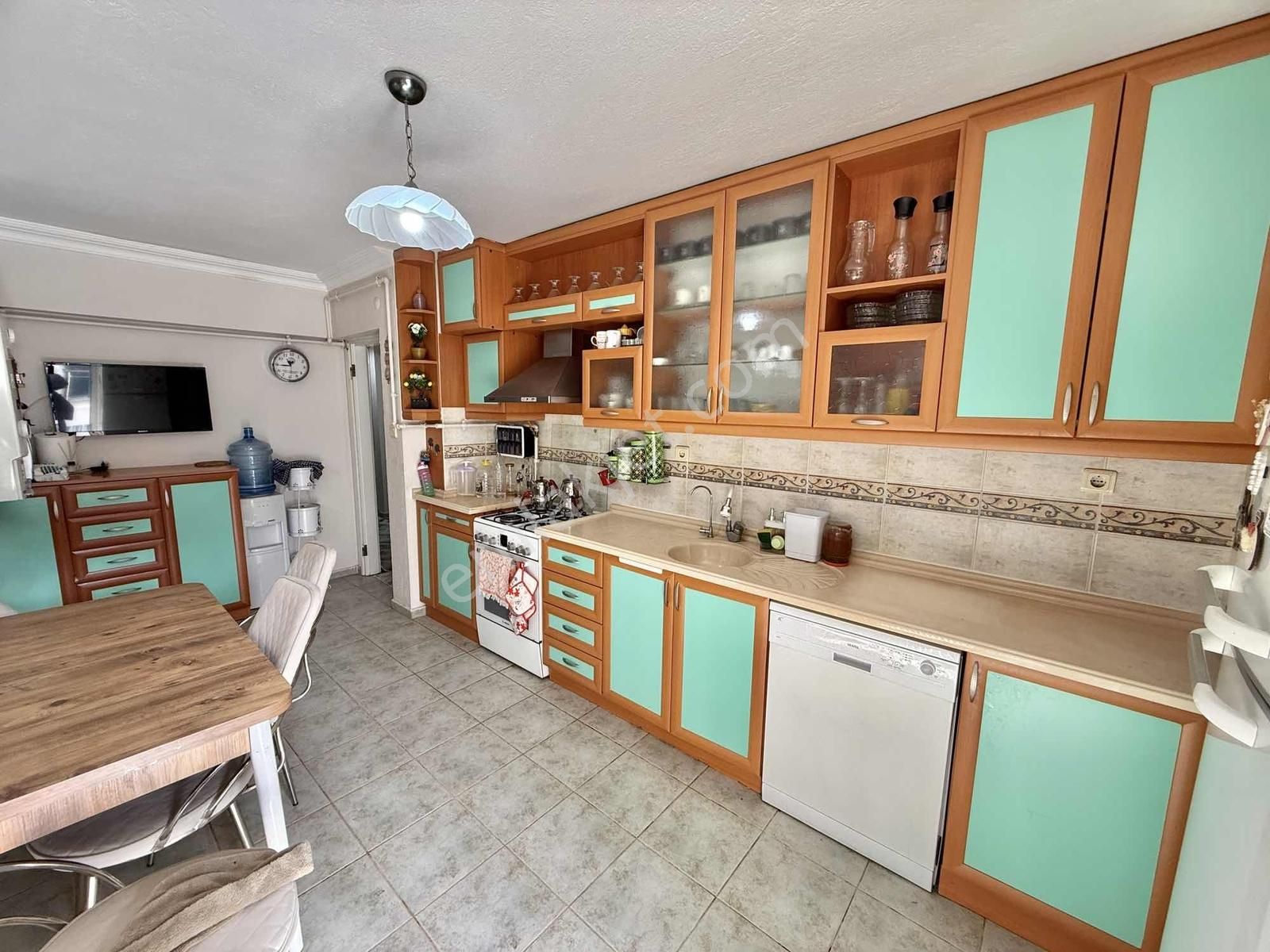 Değirmenönü'nde 3+1 Arakat Çift Balkonlu Daire - Görsel 11