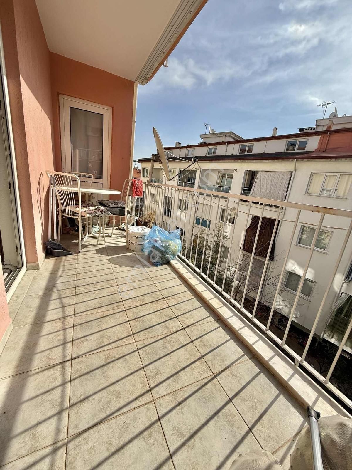 Değirmenönü'nde 3+1 Arakat Çift Balkonlu Daire - Görsel 17