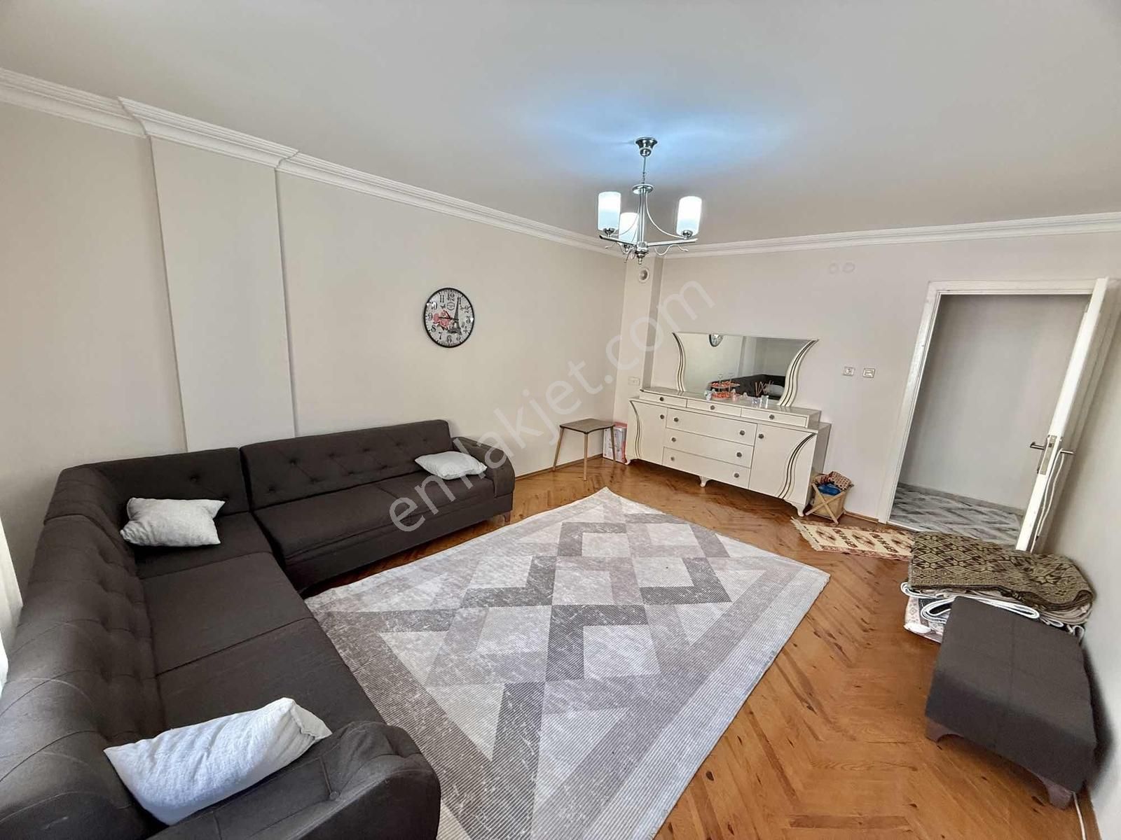 Değirmenönü'nde 3+1 Arakat Çift Balkonlu Daire - Görsel 8