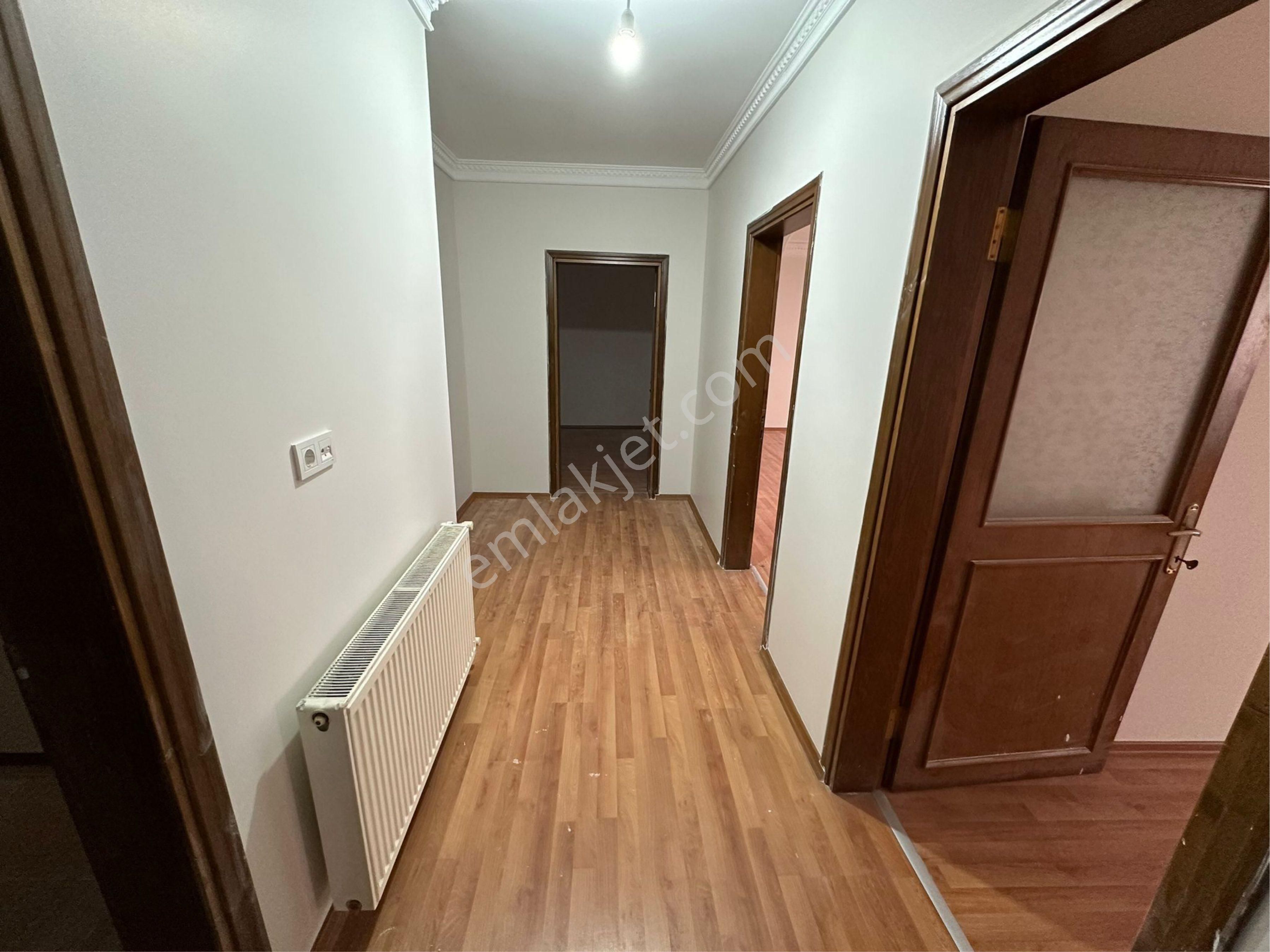 Aydın İnş.sultançiftliği Mah 2+1 110m2 2.kat Banyo Wc Si, Ayrı - Görsel 8