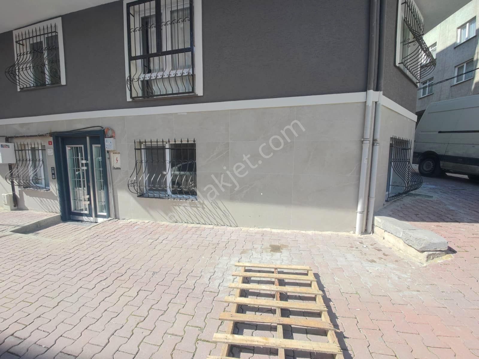 Tutar Emlak Dan Tapu Masrafsız 1+1 İskanlı 1 Yaşında Daire - Görsel 2