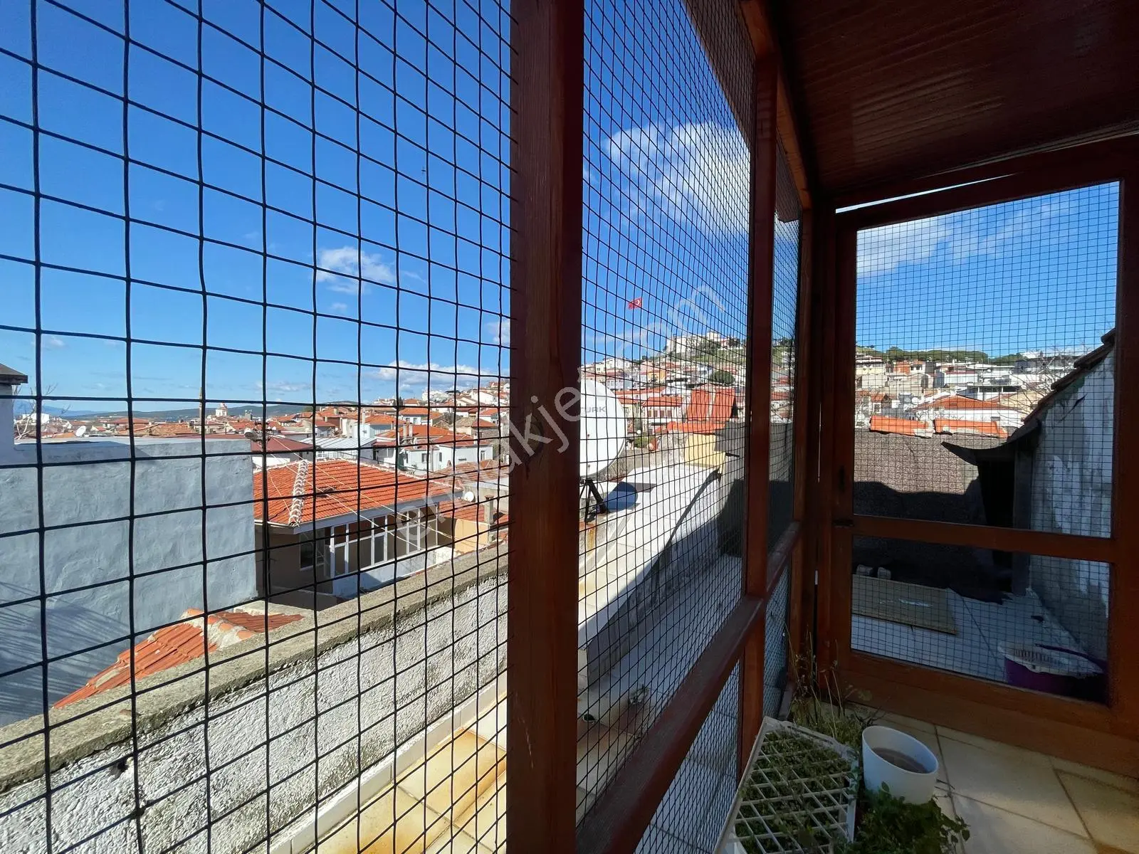 Ayvalık Merkez'de Teraslı 2 Katlı 2+1 Müstakil Evi - Görsel 34