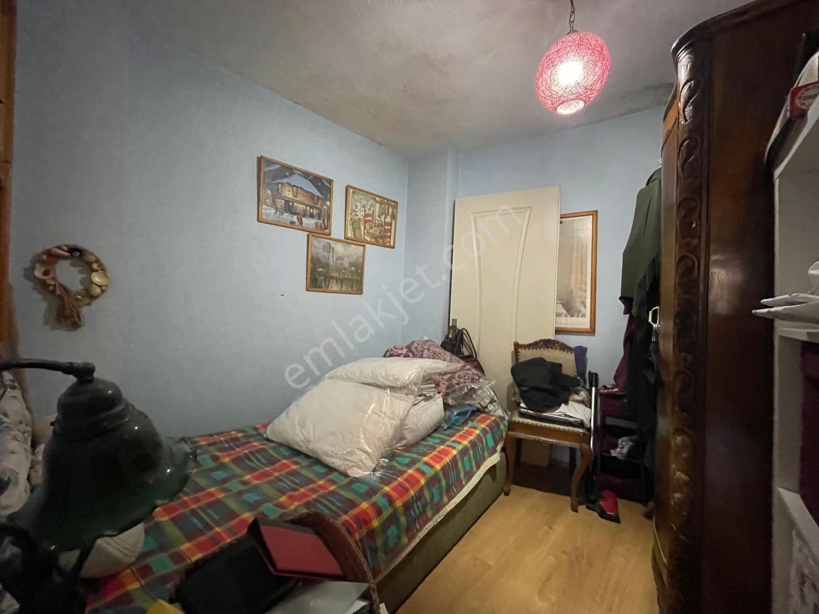 Ayvalık Merkez'de Teraslı 2 Katlı 2+1 Müstakil Evi - Görsel 25