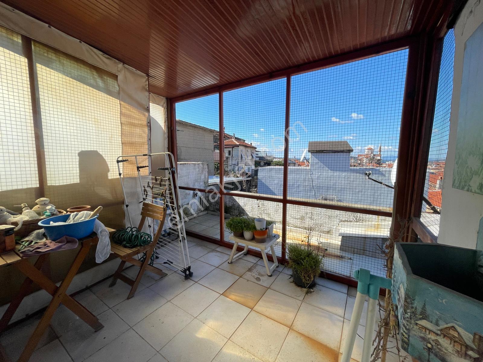 Ayvalık Merkez'de Teraslı 2 Katlı 2+1 Müstakil Evi - Görsel 30