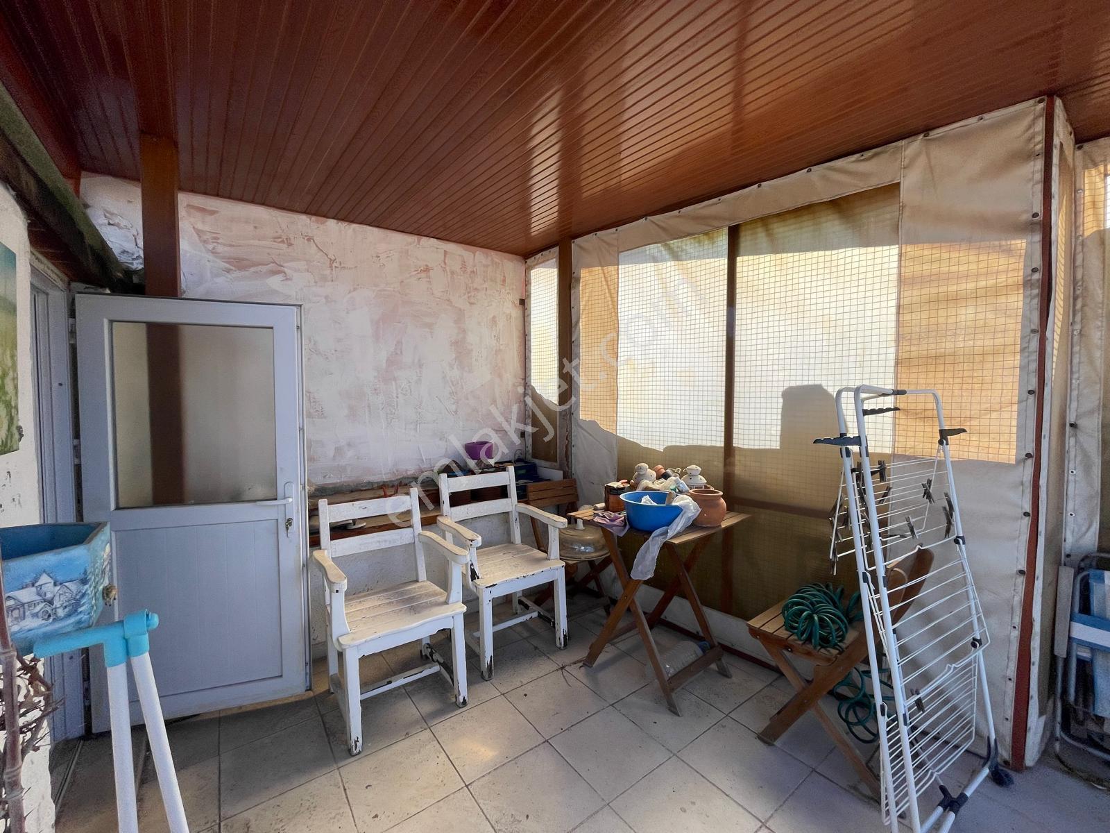 Ayvalık Merkez'de Teraslı 2 Katlı 2+1 Müstakil Evi - Görsel 29