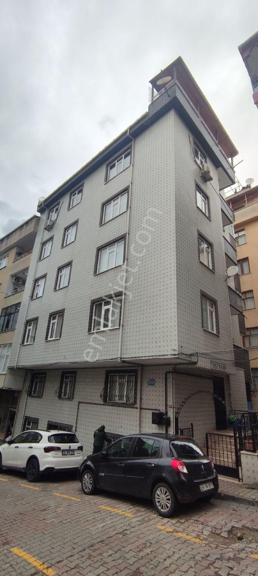 1+1 Giriş Katı 21 Yaşında