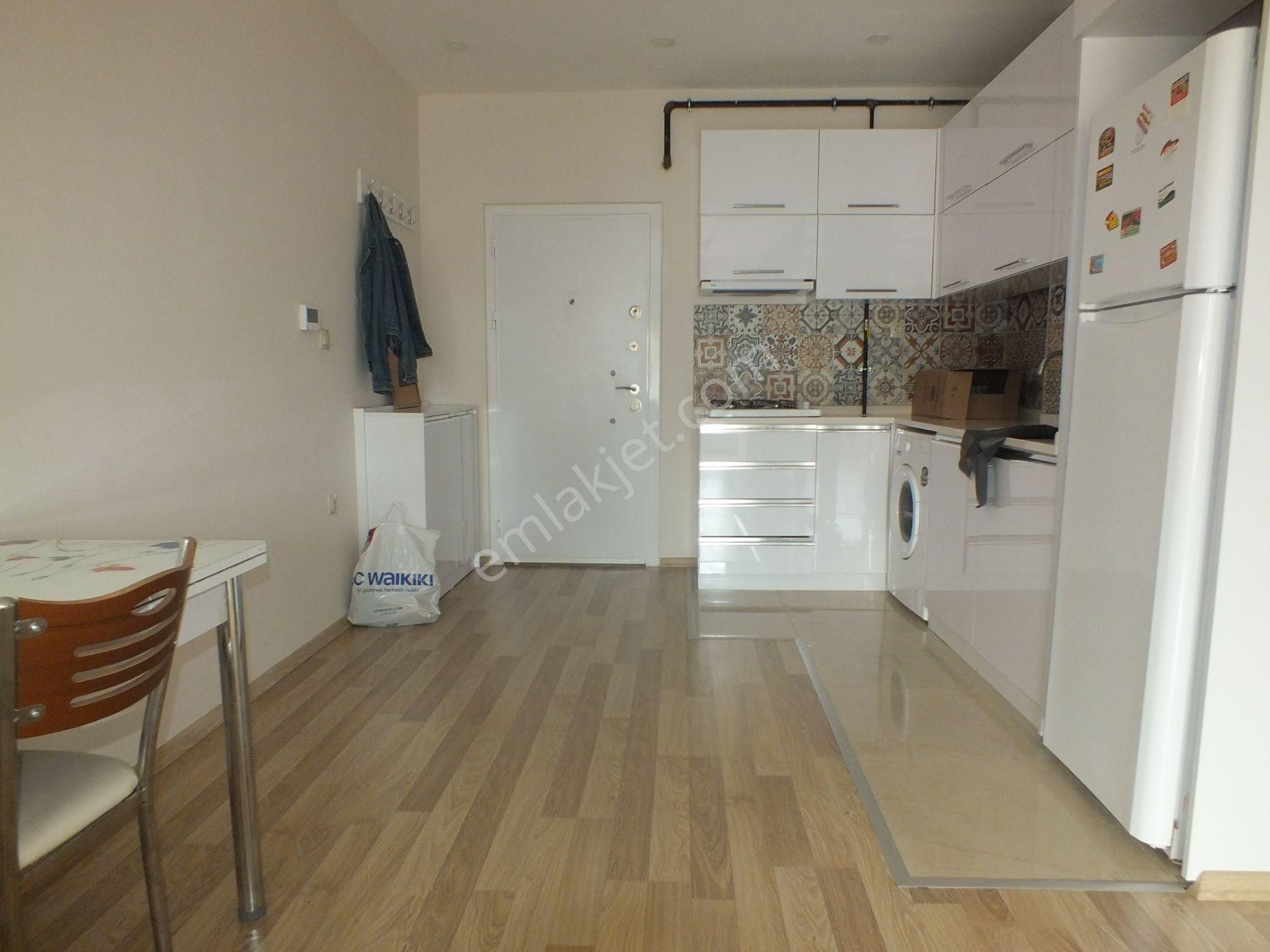 Cumhuriyet Mahallesinde Satılık 1+1 Doğalgazı Daire - Görsel 4