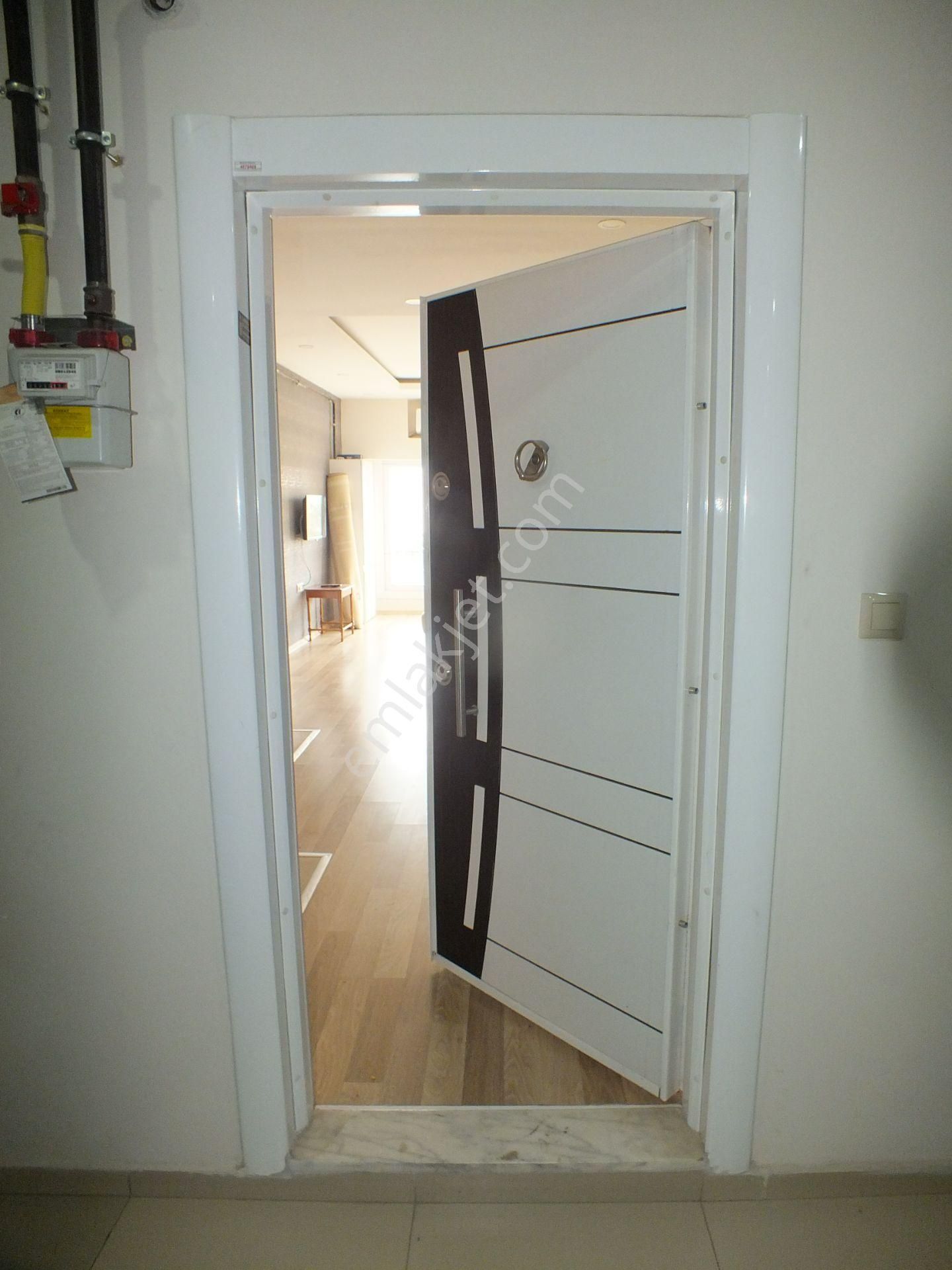 Cumhuriyet Mahallesinde Satılık 1+1 Doğalgazı Daire - Görsel 11