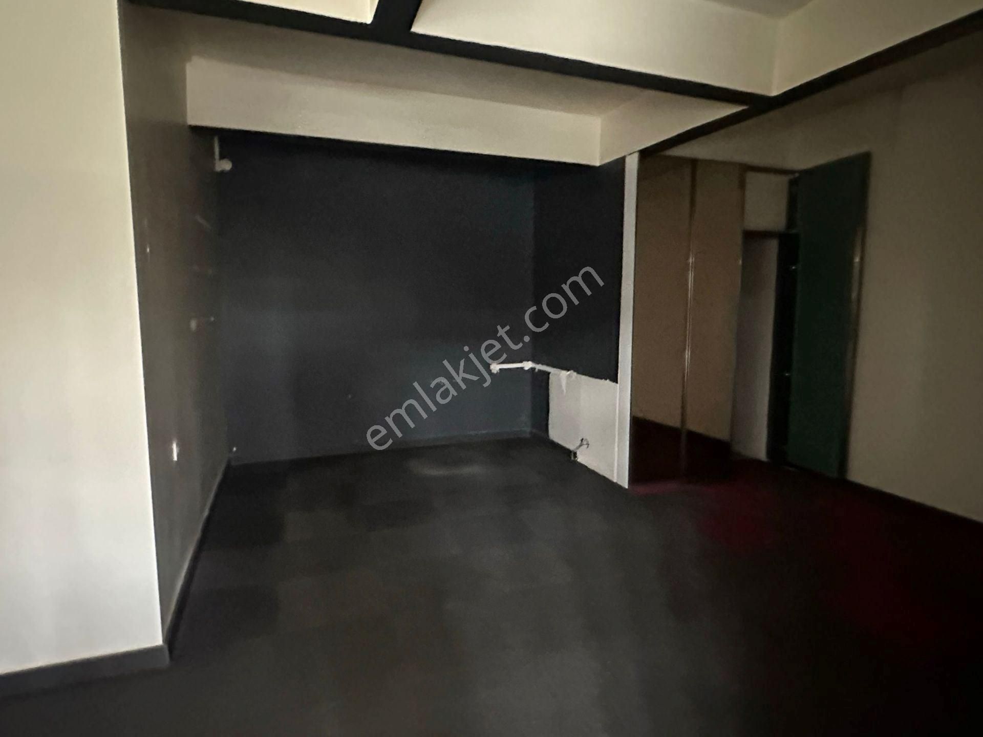 Gülbahar Caddesi Yakını Kiralık 85 M² Dükkan / Ofis - Görsel 24