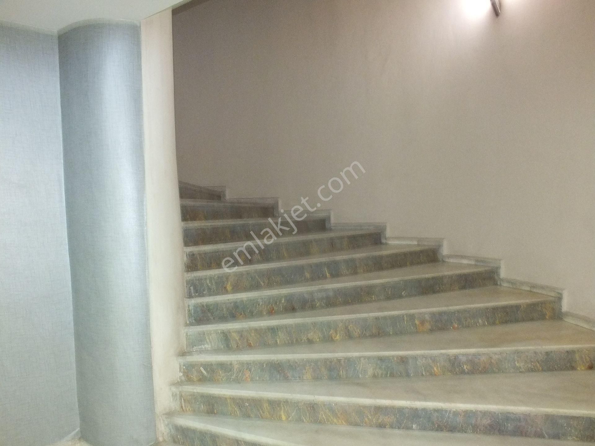 225 Cumhuriyet Mahallesinde Kiralık Eşyalı 1+1 Doğalgazlı Daire - Görsel 22