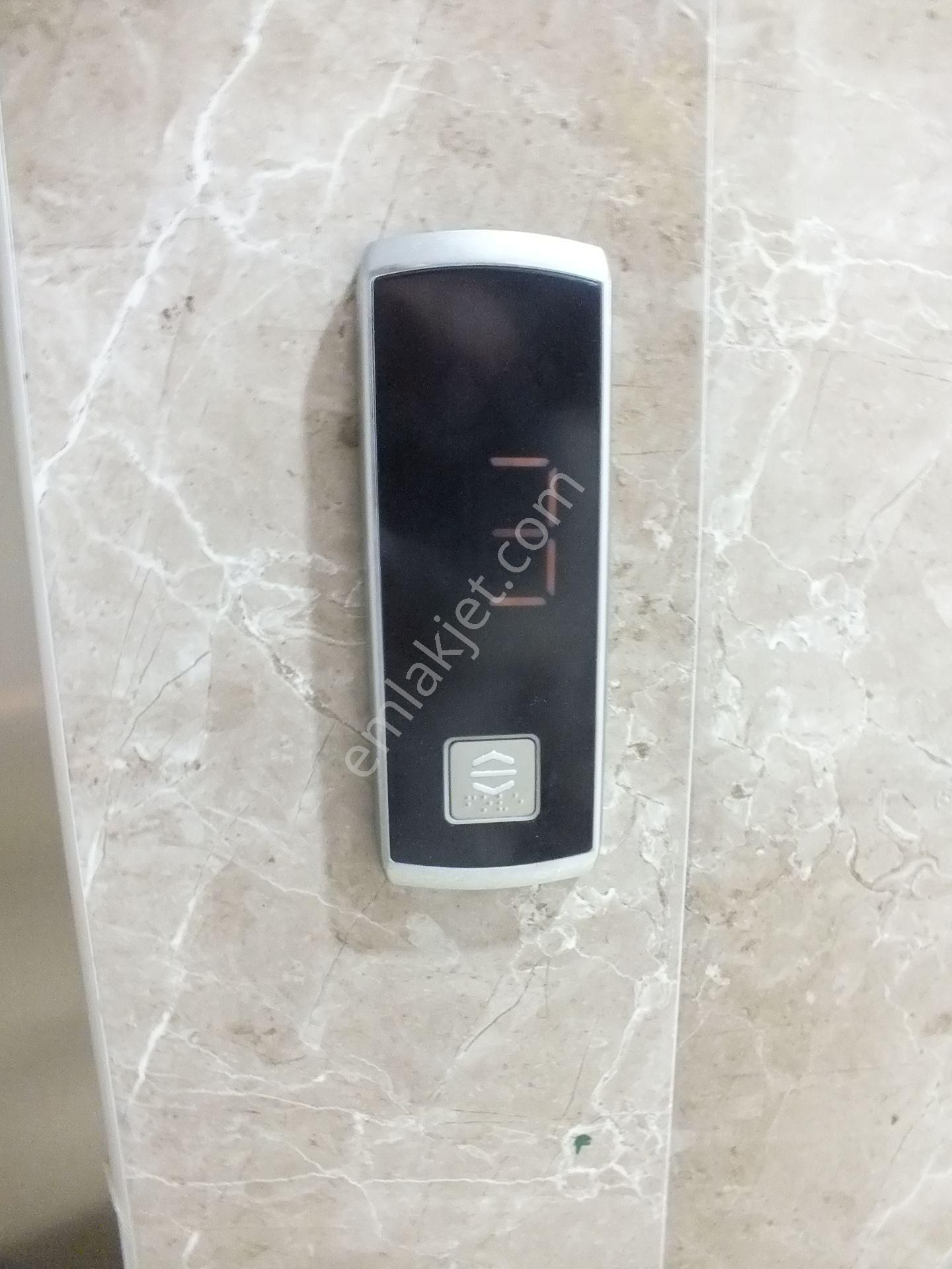 225 Cumhuriyet Mahallesinde Kiralık Eşyalı 1+1 Doğalgazlı Daire - Görsel 19