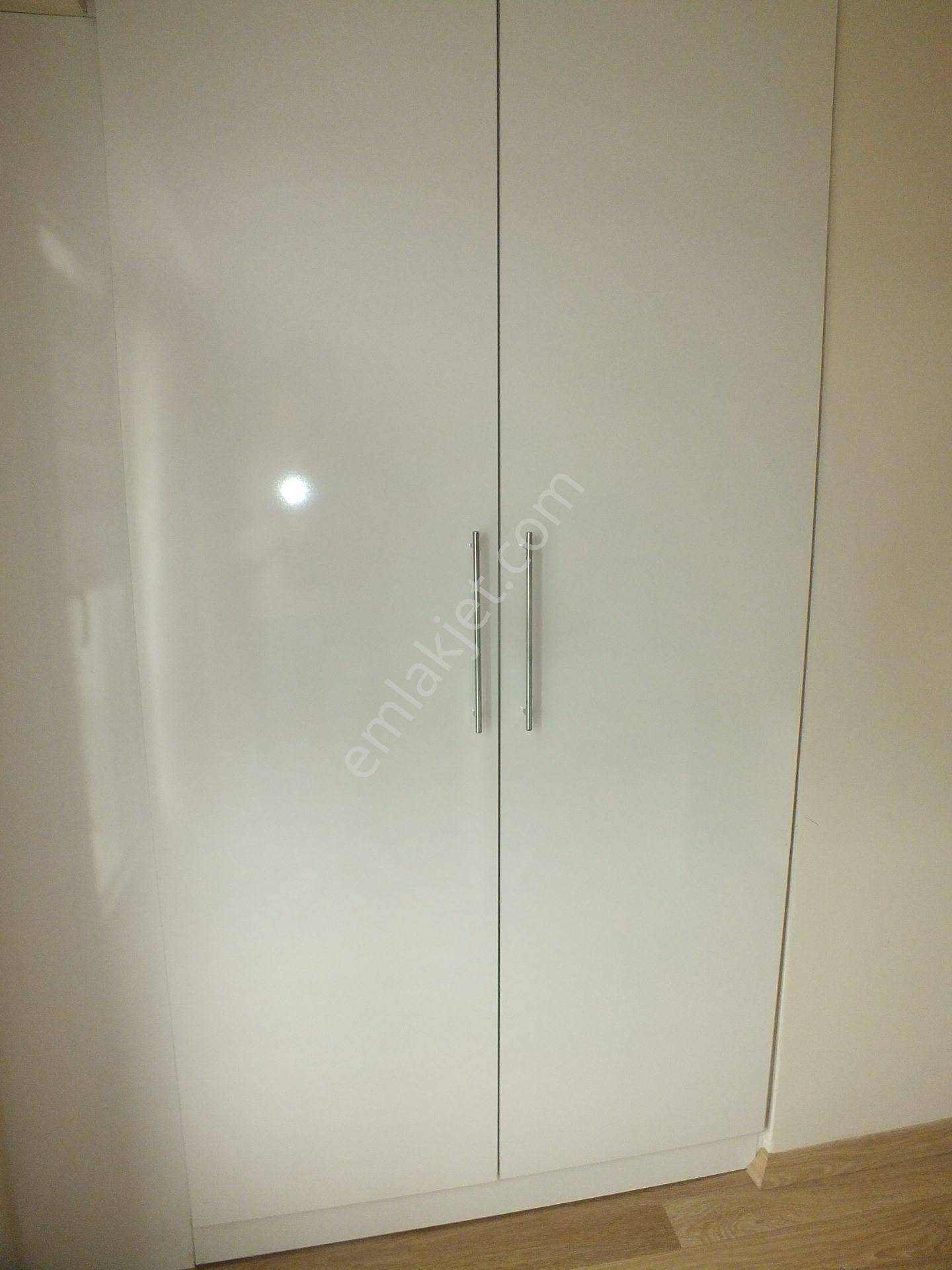 225 Cumhuriyet Mahallesinde Kiralık Eşyalı 1+1 Doğalgazlı Daire - Görsel 13