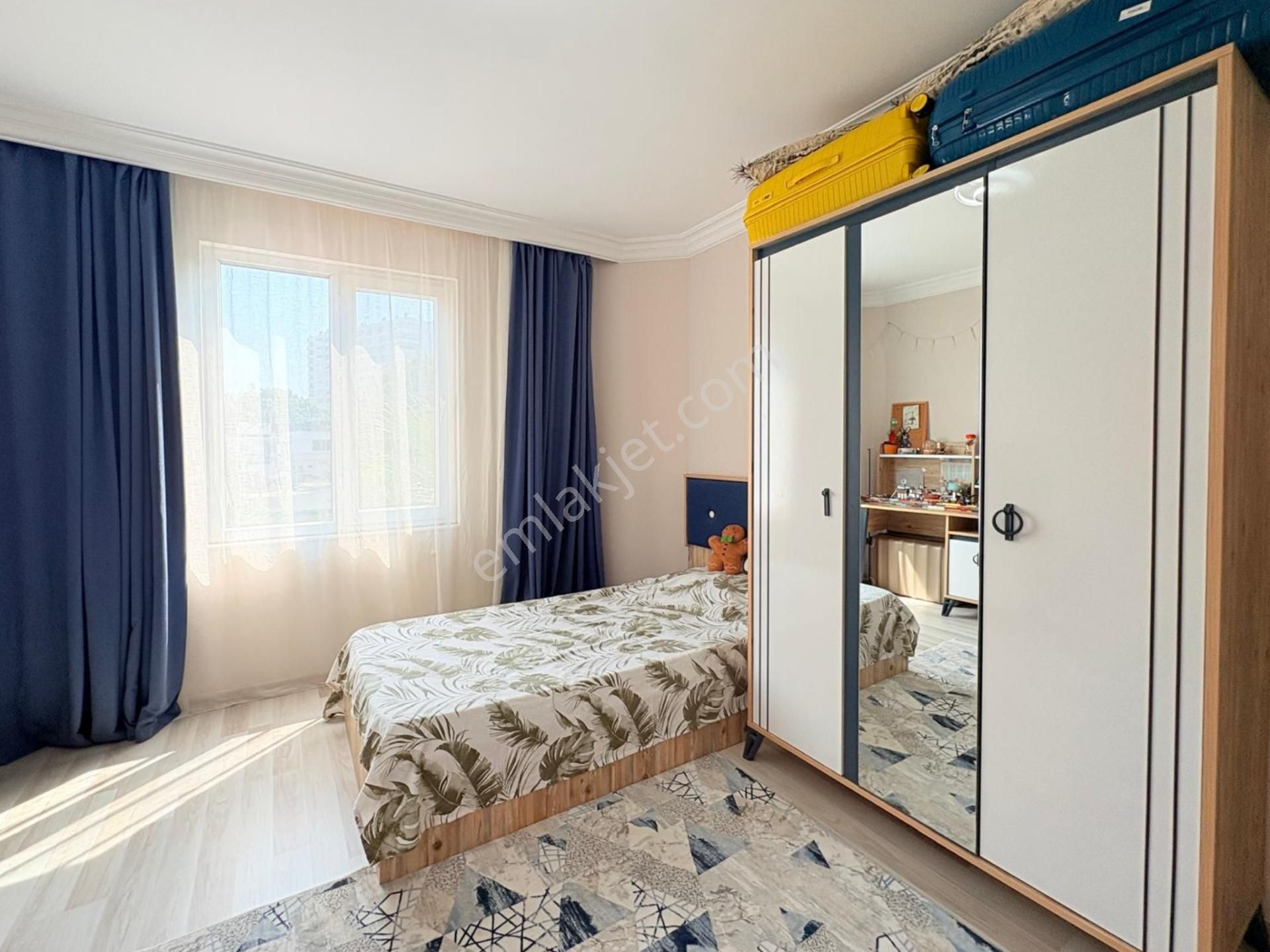 Etherealden Menderes Mah.de Denize Ykn Siteiçi Havuzlu Eşyalı4+1 - Görsel 21