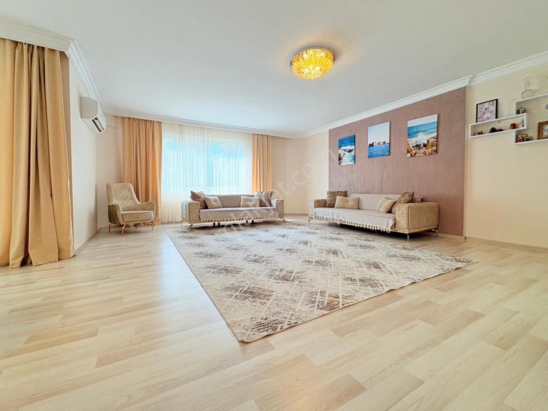 Etherealden Menderes Mah.de Denize Ykn Siteiçi Havuzlu Eşyalı4+1 - Görsel 2