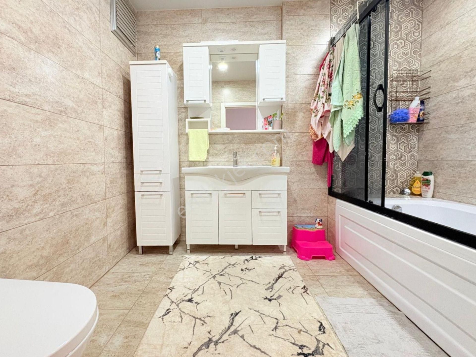 Etherealden Menderes Mah.de Denize Ykn Siteiçi Havuzlu Eşyalı4+1 - Görsel 12