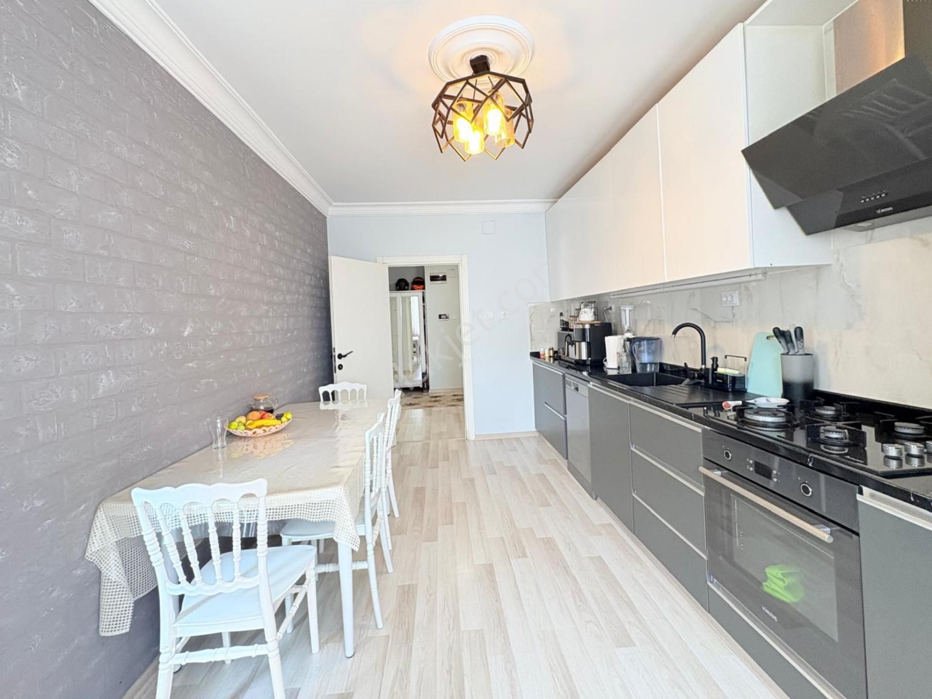 Etherealden Menderes Mah.de Denize Ykn Siteiçi Havuzlu Eşyalı4+1 - Görsel 10