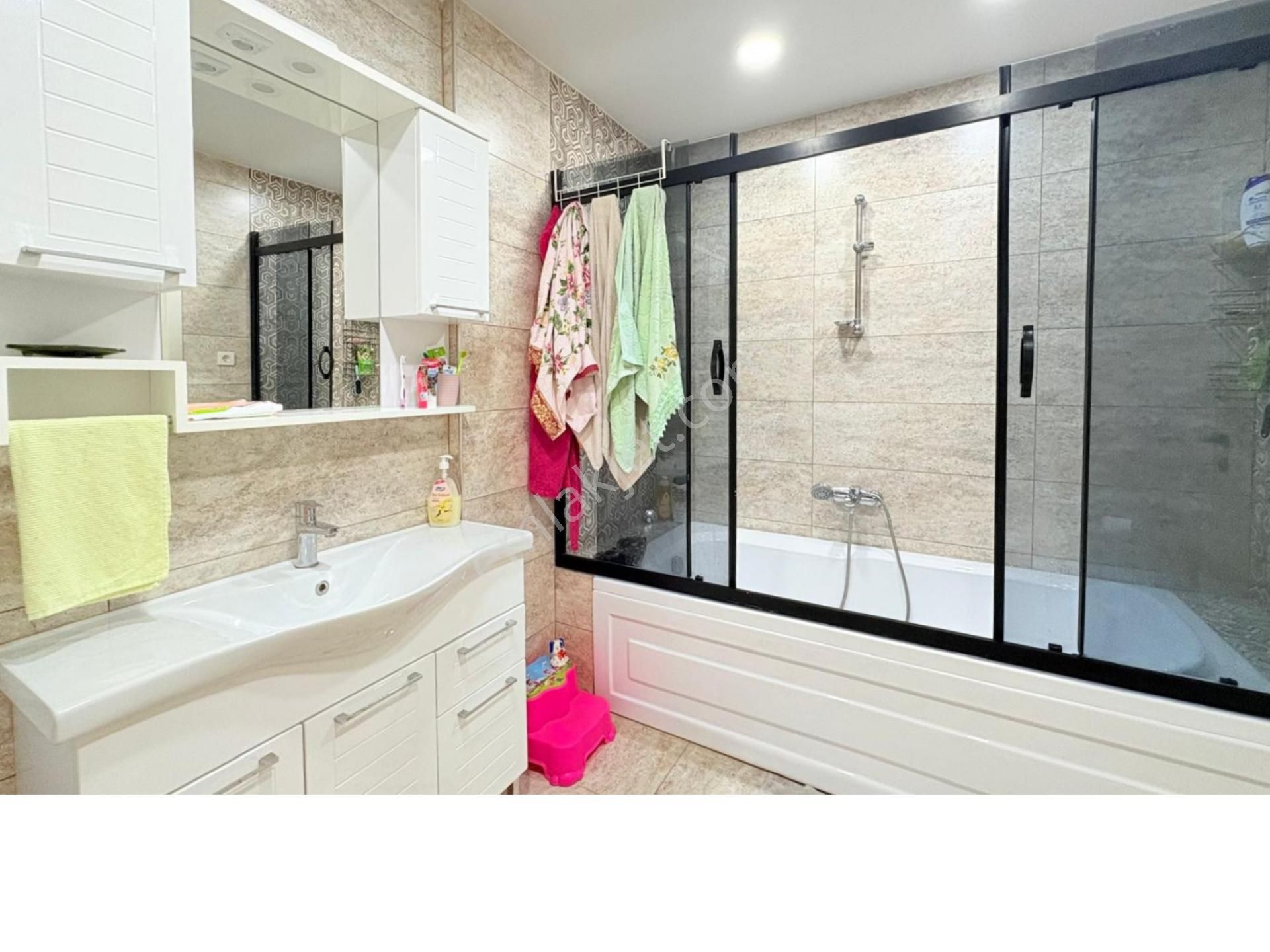 Etherealden Menderes Mah.de Denize Ykn Siteiçi Havuzlu Eşyalı4+1 - Görsel 13