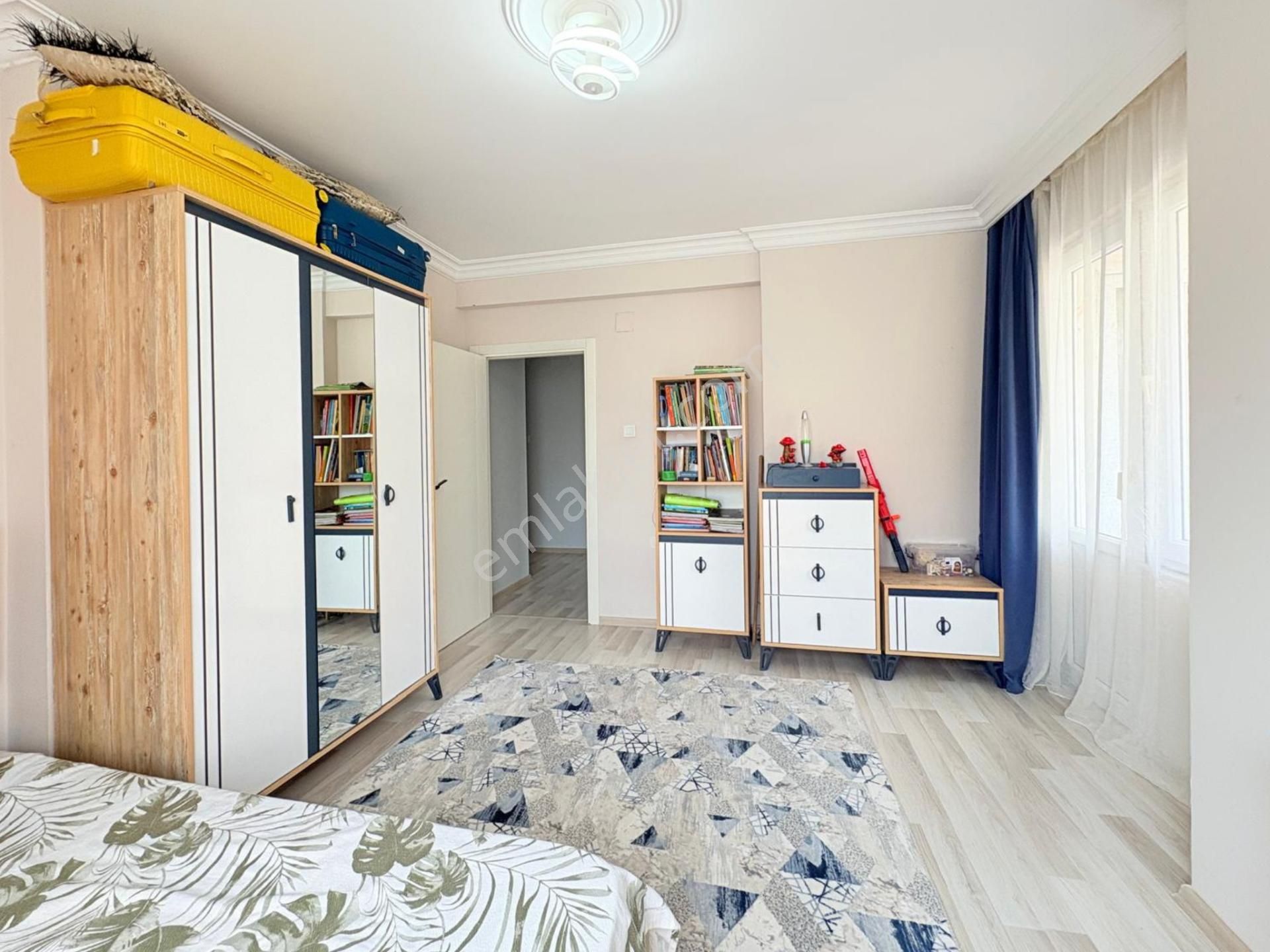 Etherealden Menderes Mah.de Denize Ykn Siteiçi Havuzlu Eşyalı4+1 - Görsel 20