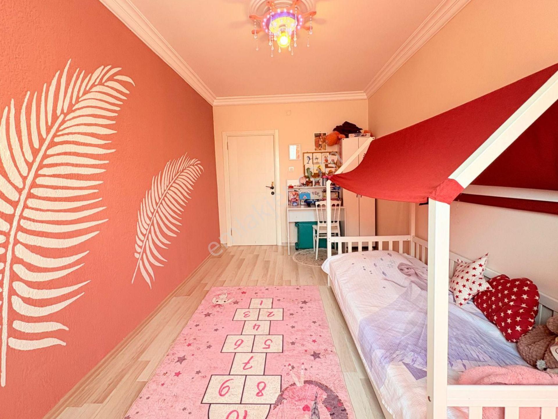 Etherealden Menderes Mah.de Denize Ykn Siteiçi Havuzlu Eşyalı4+1 - Görsel 16